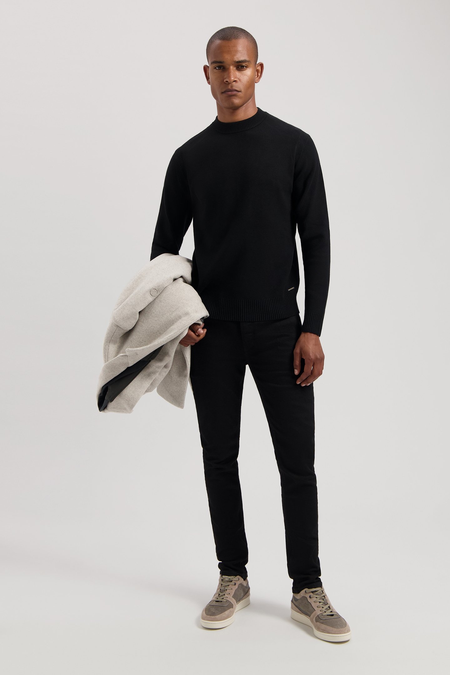 DS_FELL MOCK NECK BLACK 3