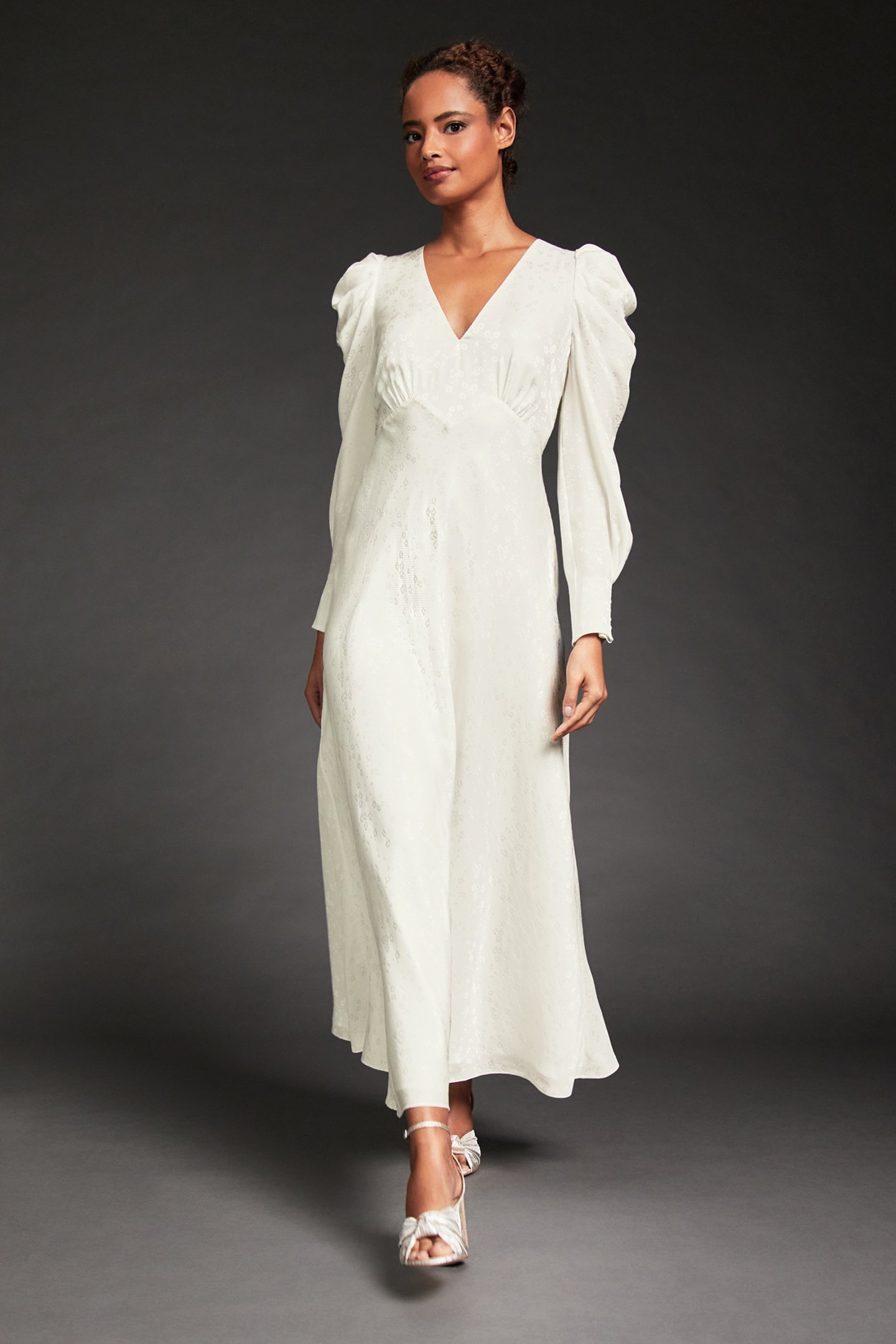 DR ROSE - V NECK BRIDAL IVORY 1