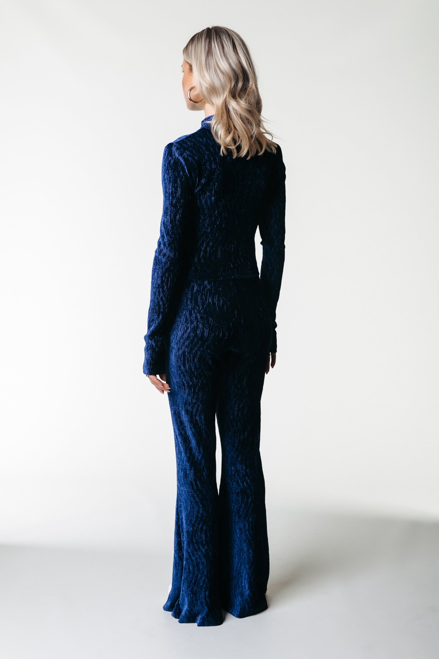 STRUCTURE VELVET EXTRA FLARE PANTS PEACOAT BLUE 2