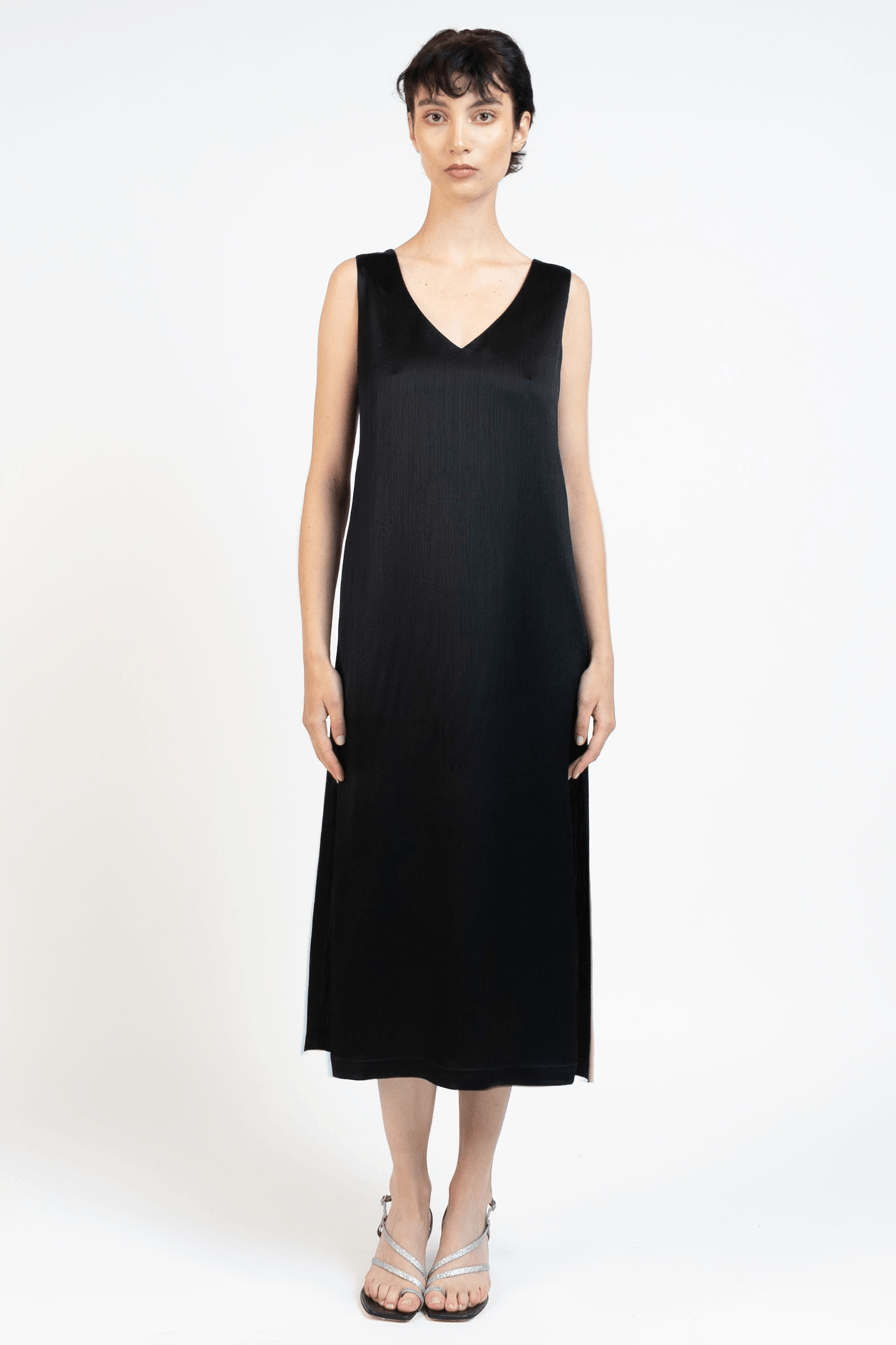 SLEEVELESS MAXI DRESS TEXTURED BLACK 3