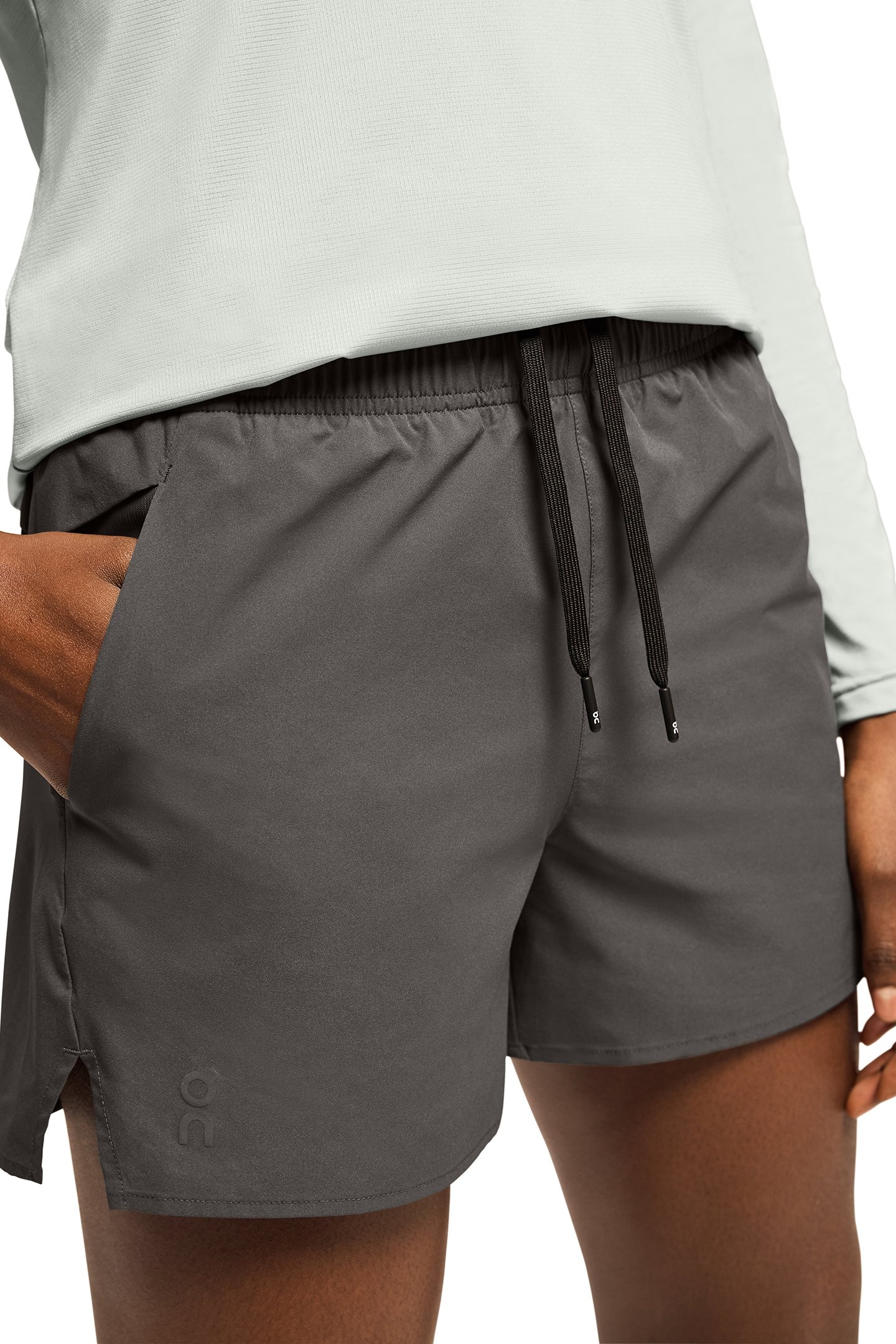 ESSENTIAL SHORTS SHADOW 5