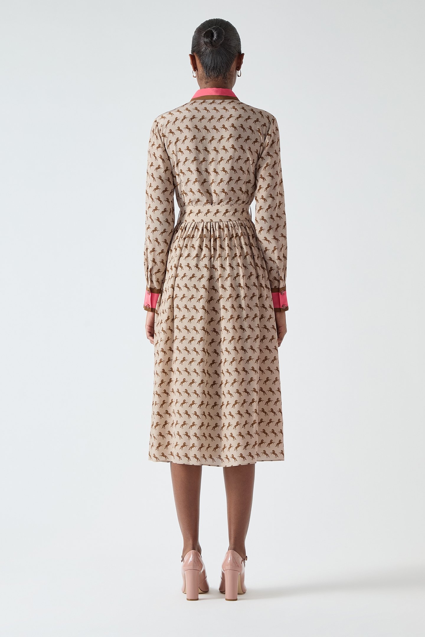 DR SMITH HORSE DRESS STONE 2