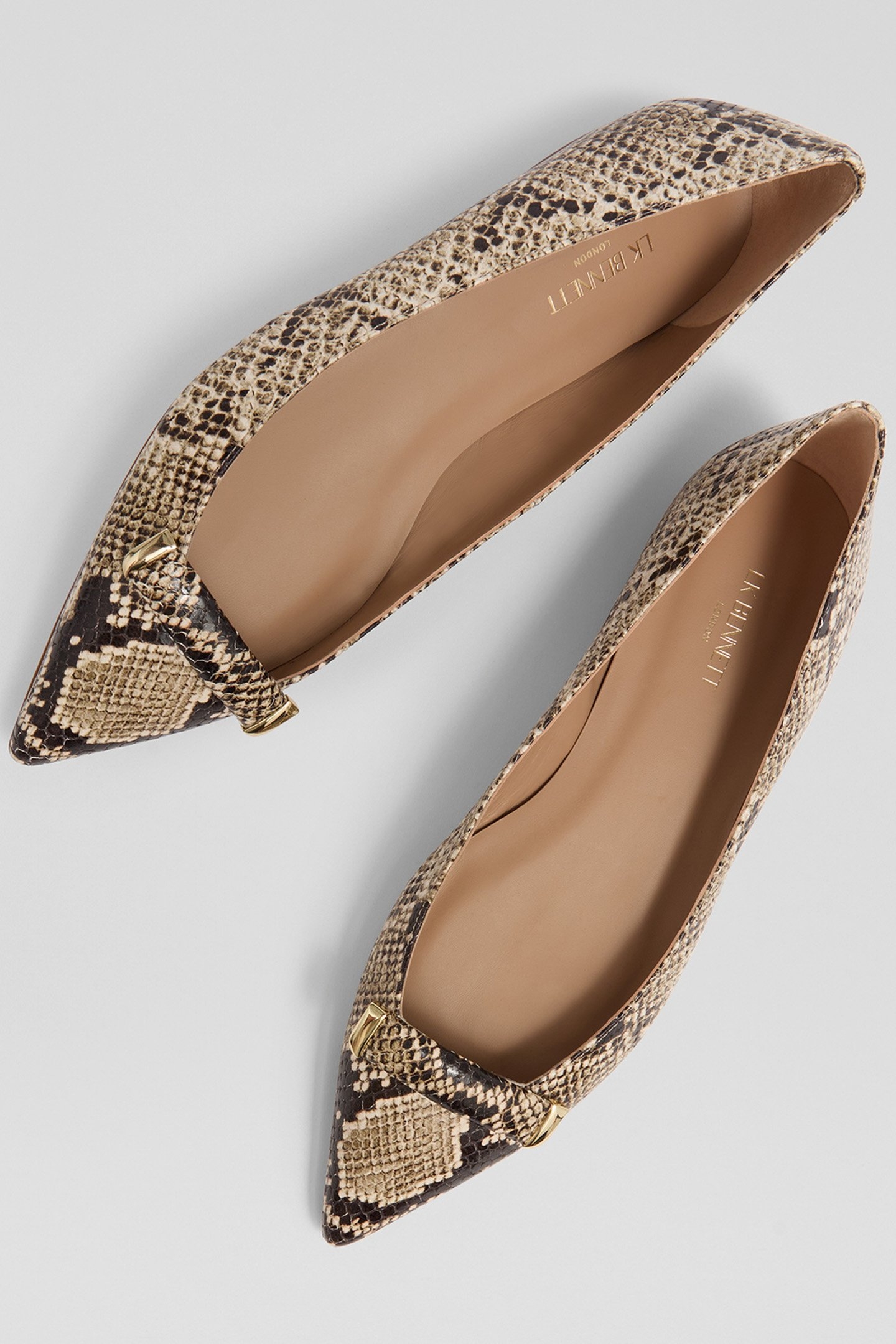 FL BLAIR BAR TRIM FLAT BLACK/WHITE 3