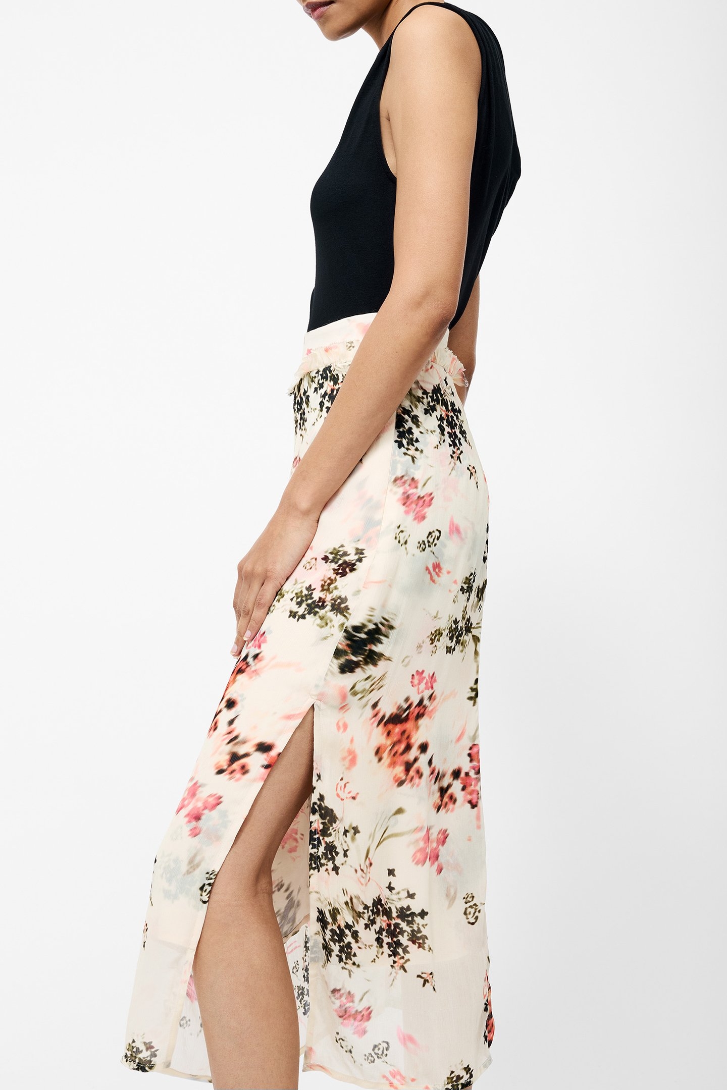 CANDICE SATIN GGT OVERLAY SKIR CREAM/SCARLET RED MU 4