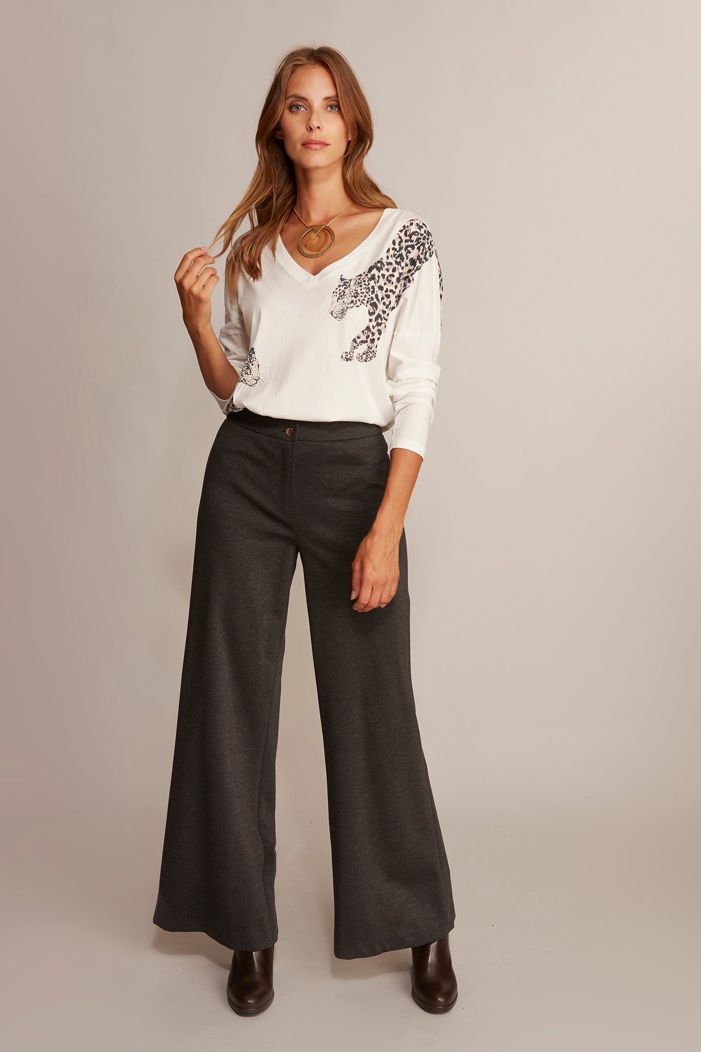 LOOSE COTTON T-SHIRT IN WHITE 2