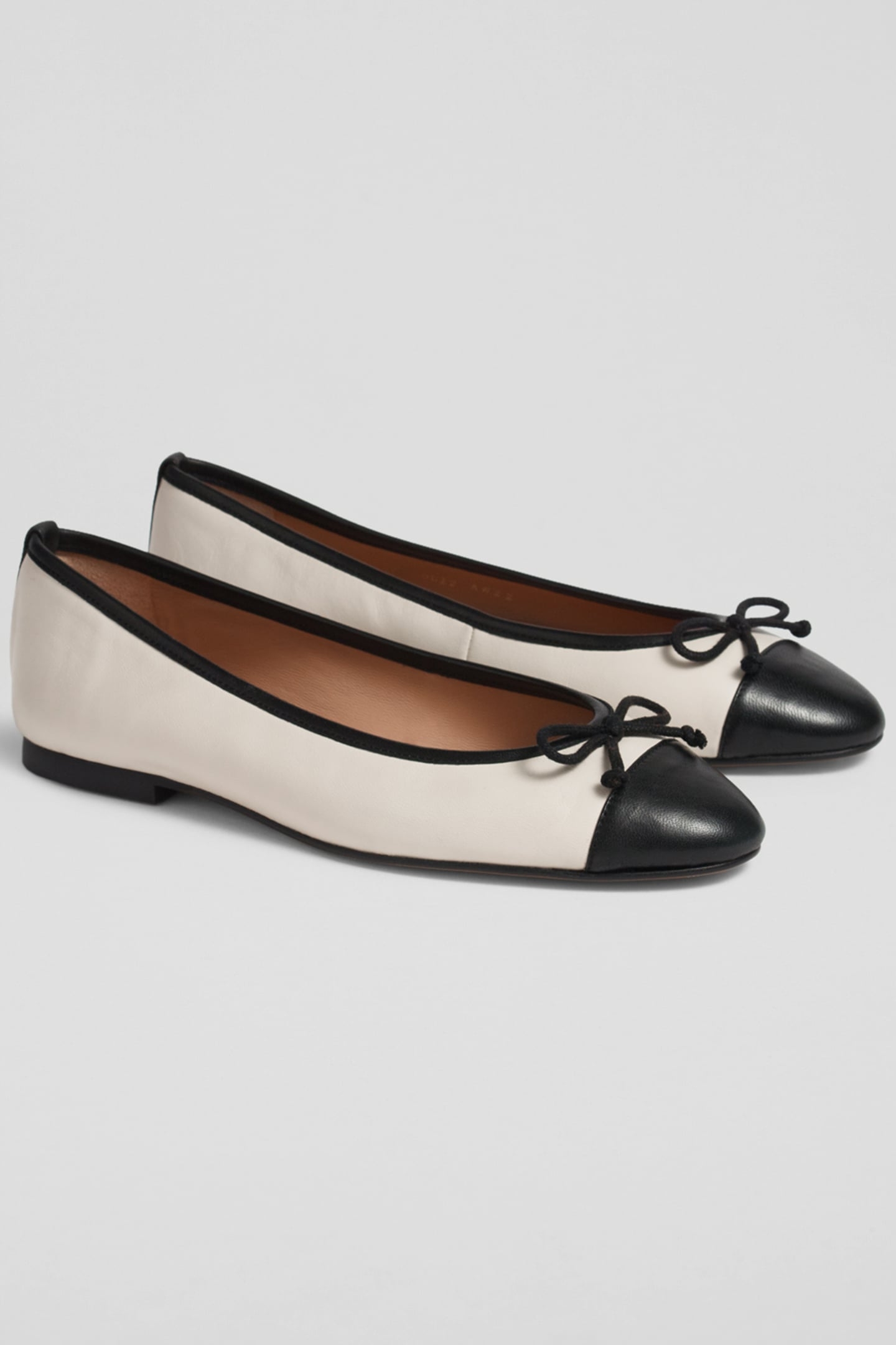 KARA - TOE CAP BALLERINA WHITE/BLACK 2