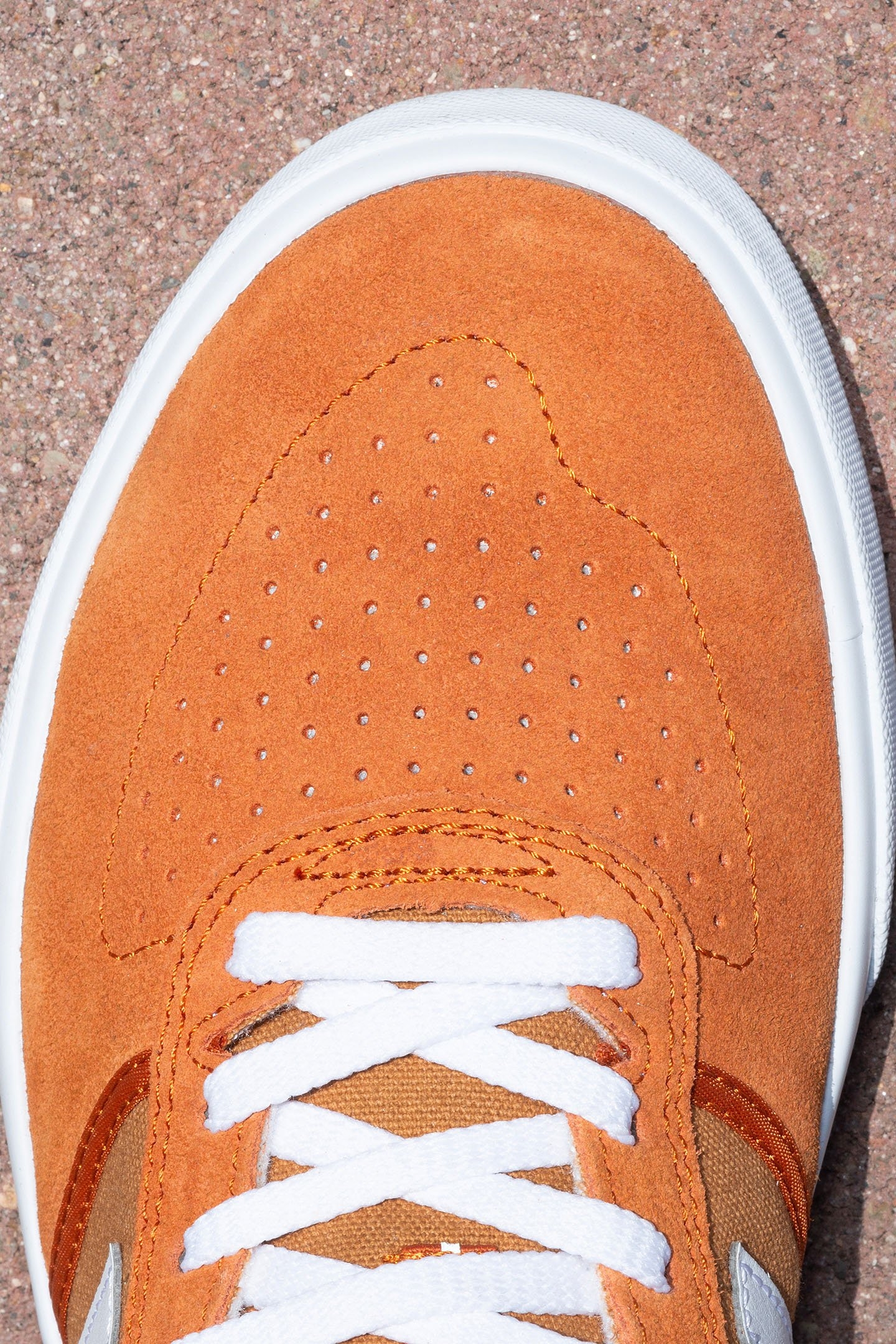 NB NUMERIC 272 RUST 6