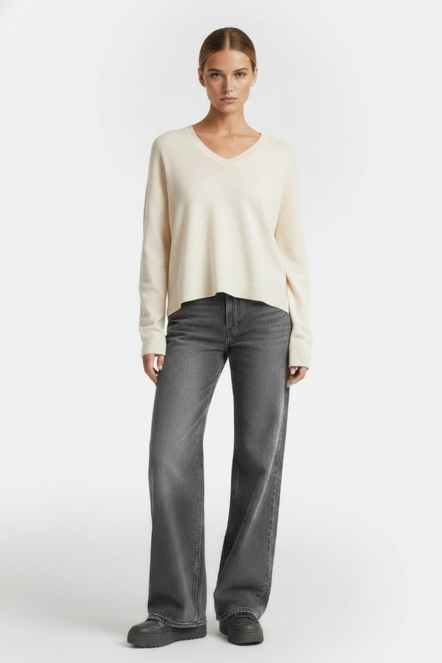 V-NECK KNIT JUMPER IVORY 1