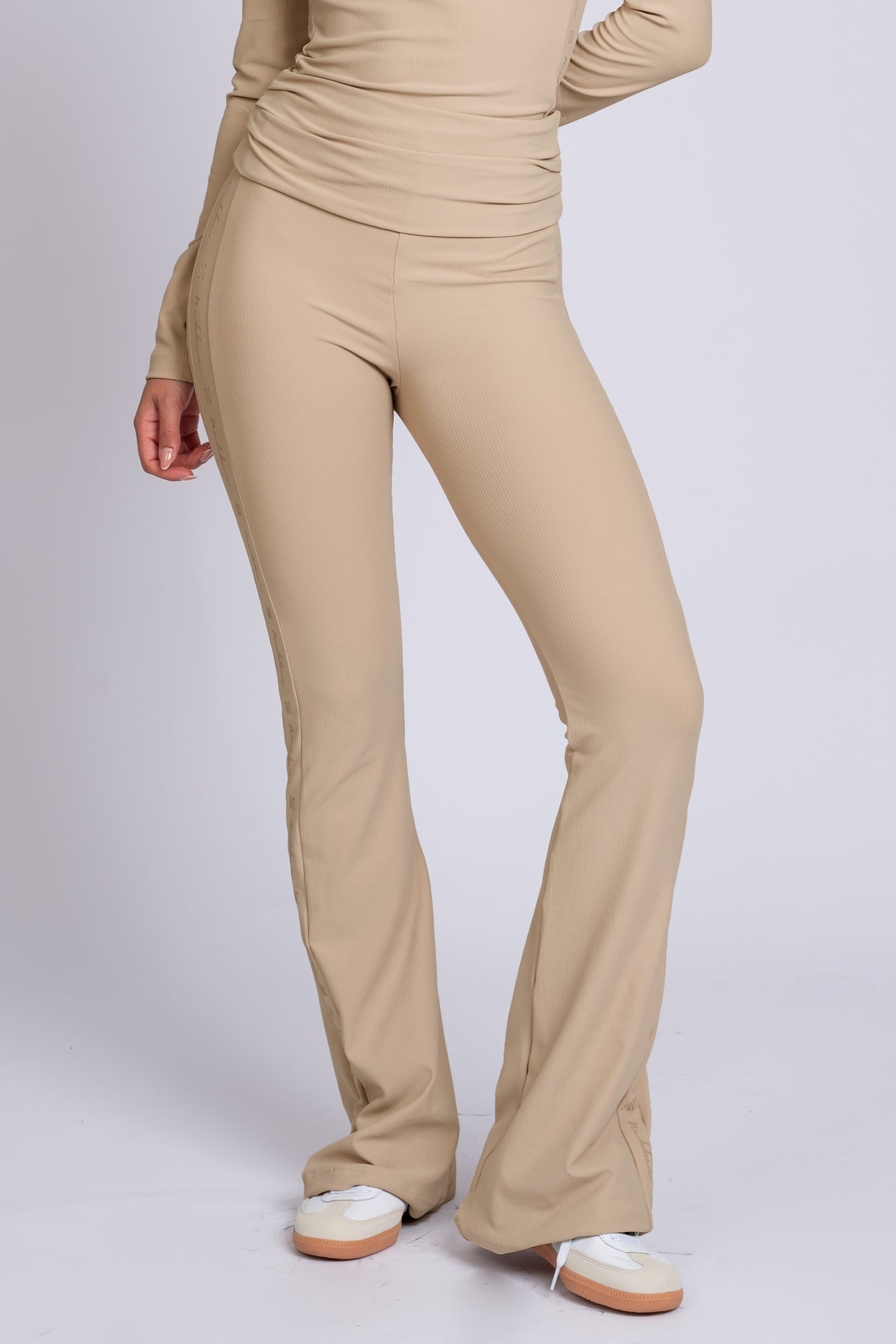 IONA LEGGINGS HUMMUS 1