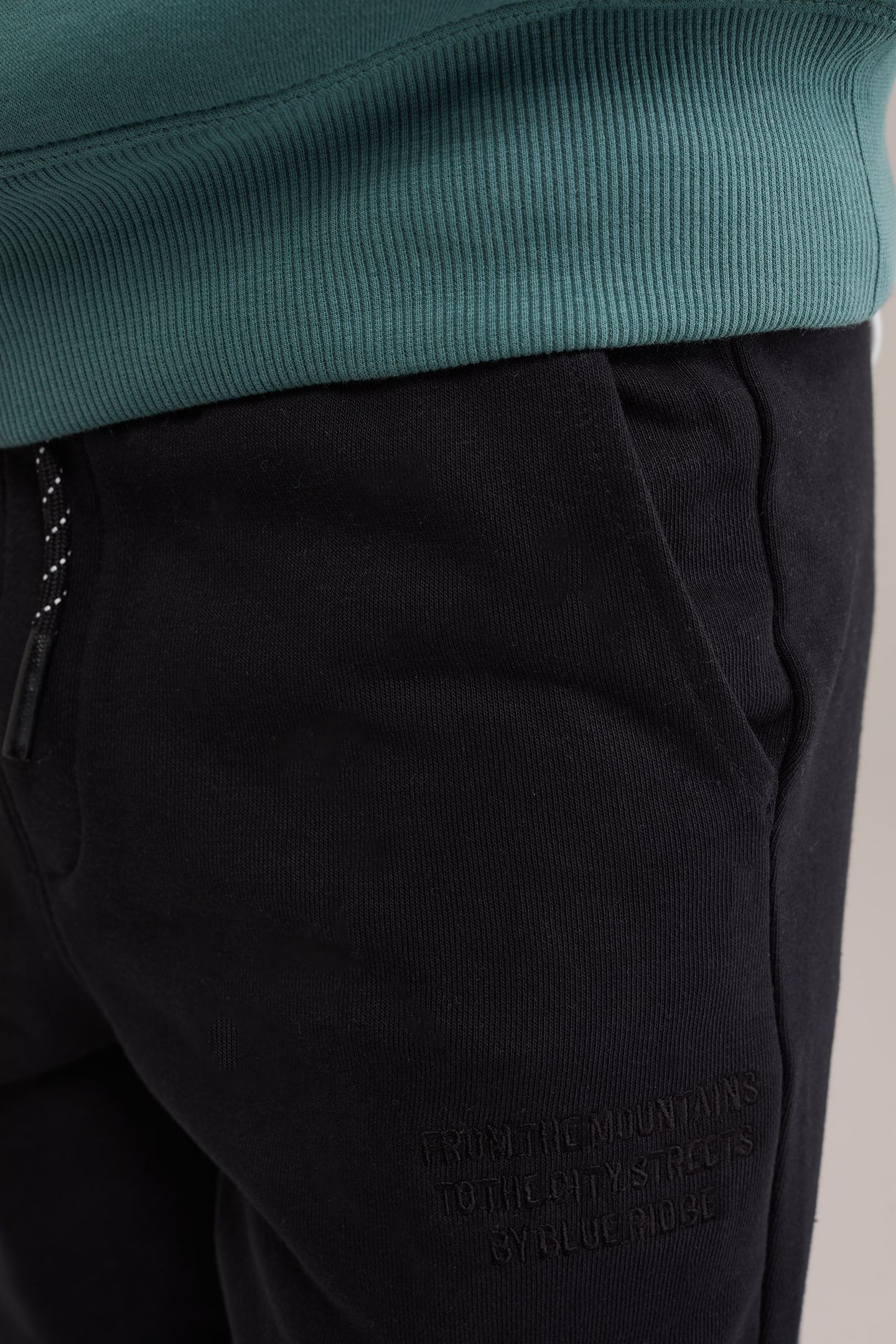 JOGGING PANTS BLACK 5