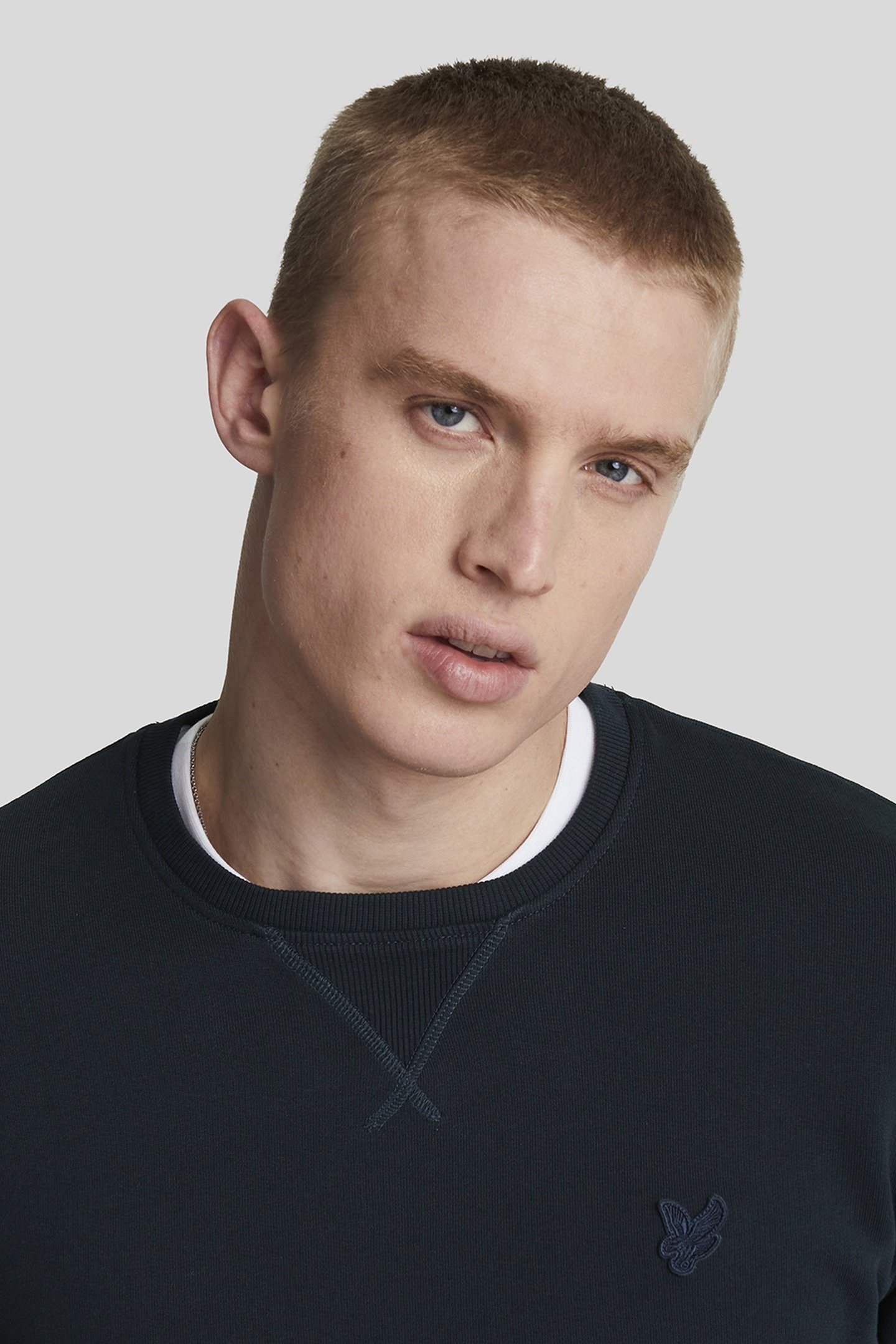 TONAL EAGLE CREW NECK SWEATSHIRT DARK NAVY 3