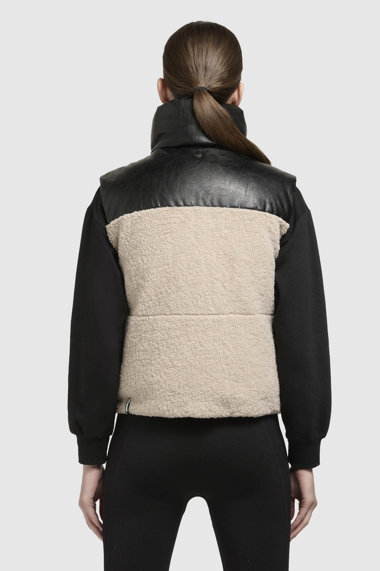 JAMILA VEST DOWNTOWN BLACK 5