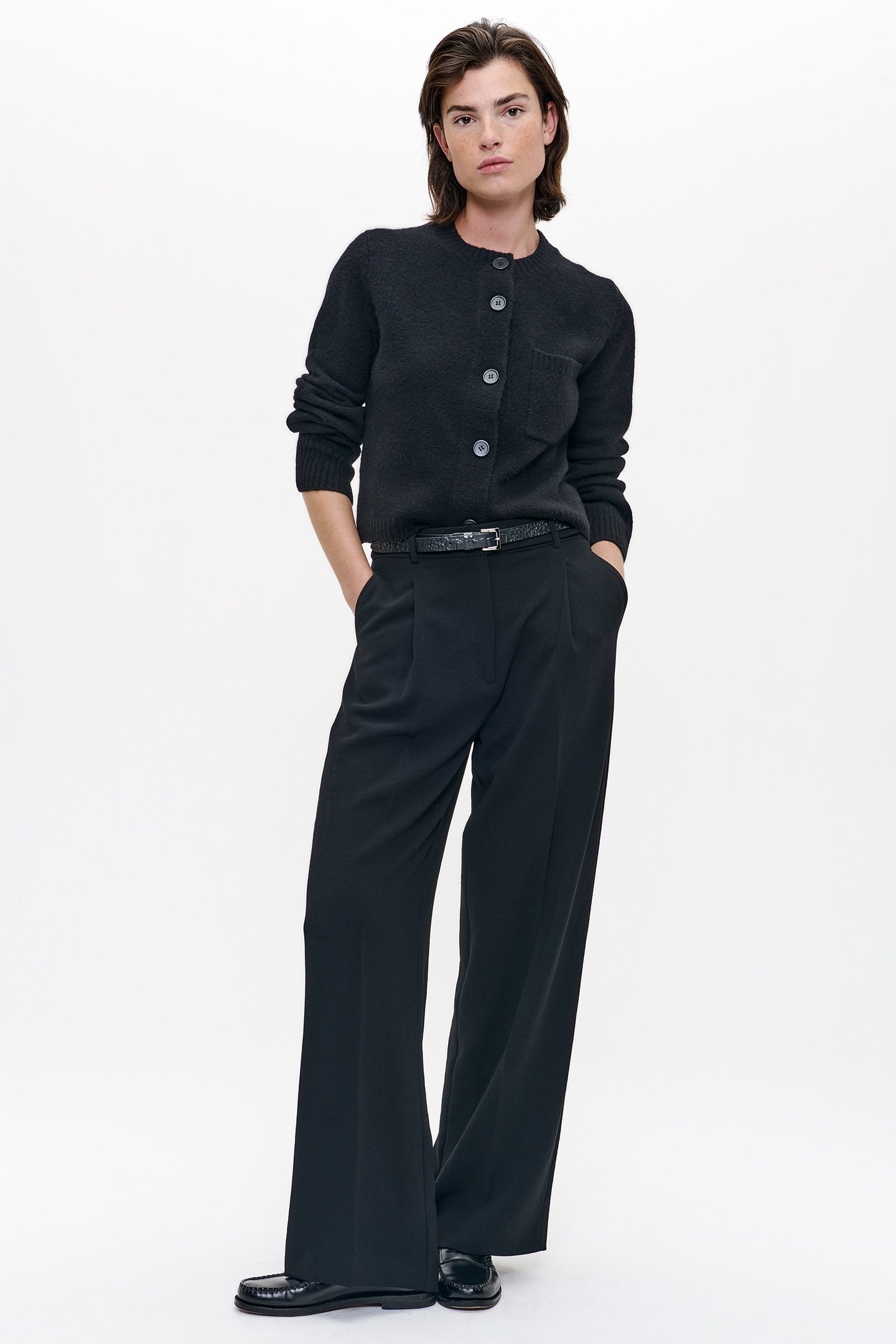 WOOL CROPPED CARDIGAN BLACK 2