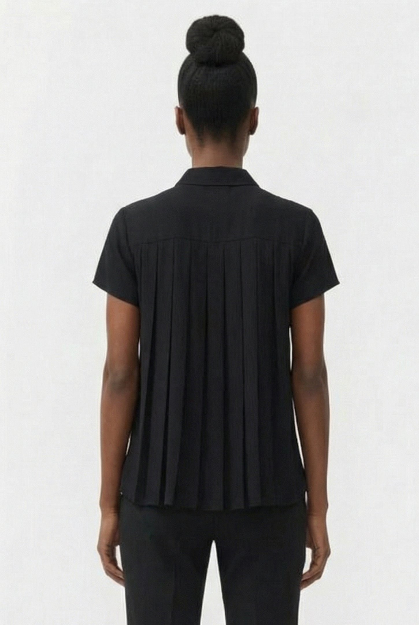 CLASSIC CREPE LIGHT SS SHIRT BLACK 2