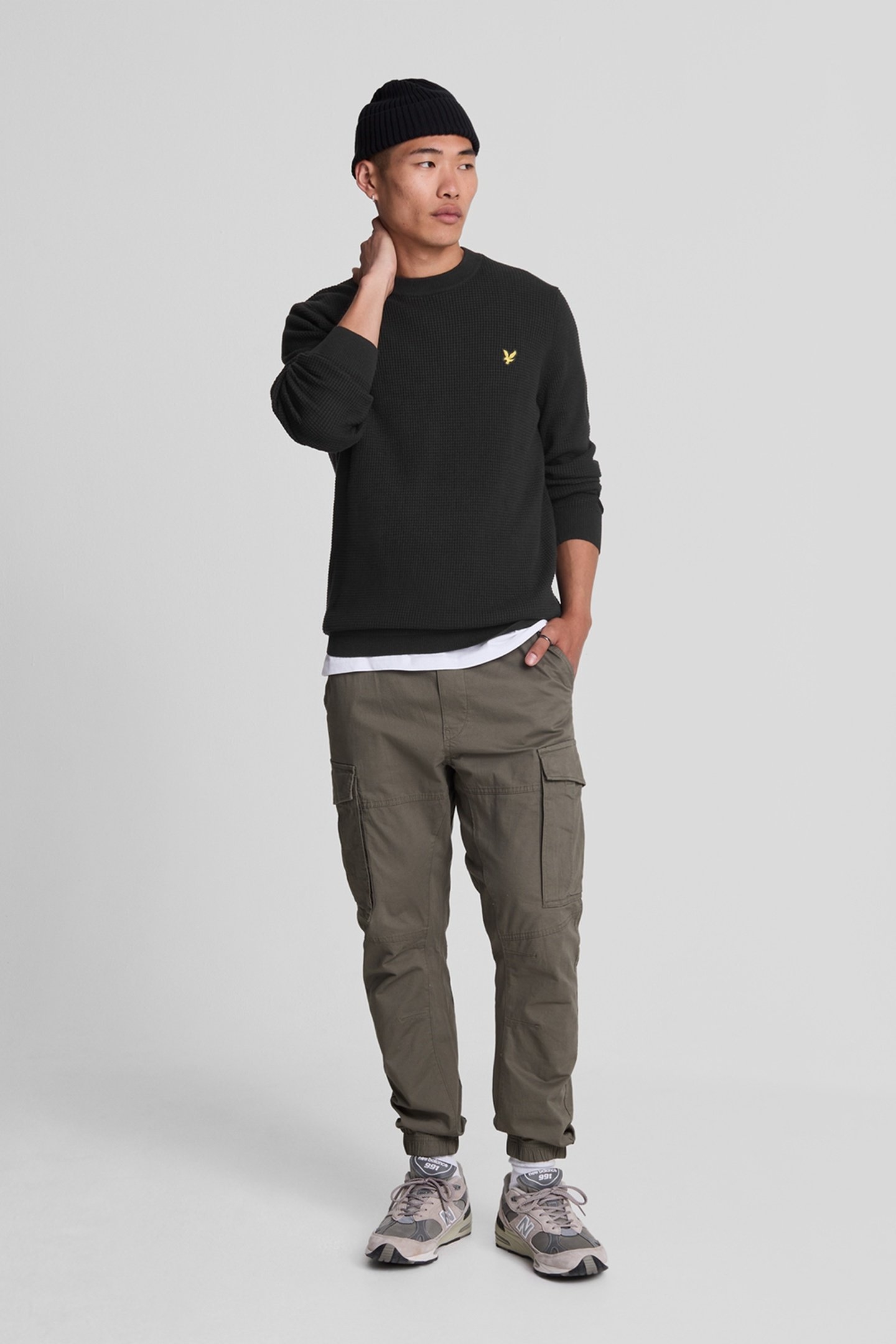 GRID KNIT CREW NECK JUMPER JET BLACK 2