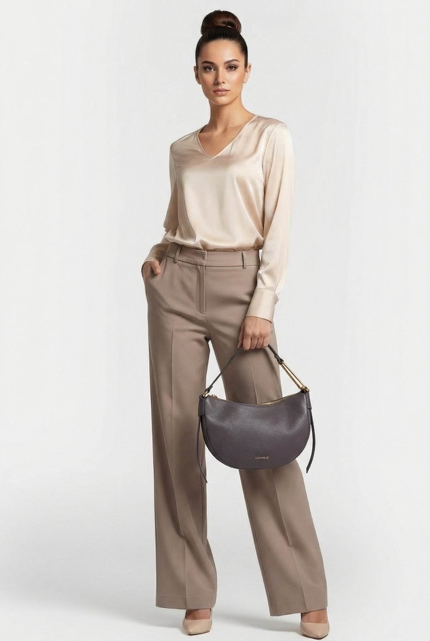 SHOULDER BAG IN BLACK 1