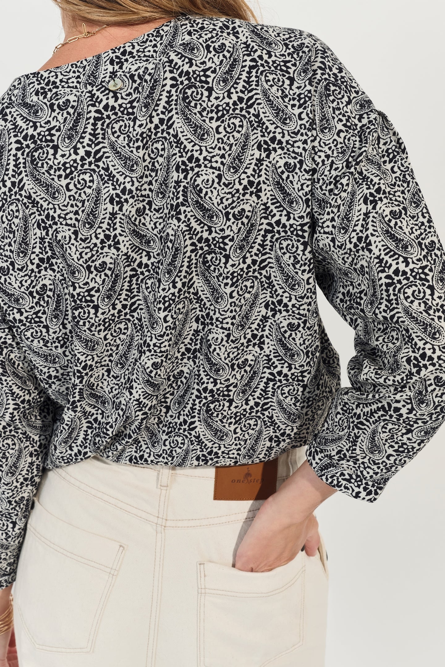 CERES - BLACK BLOUSE WITH NEO CASHMERE PRINT 3