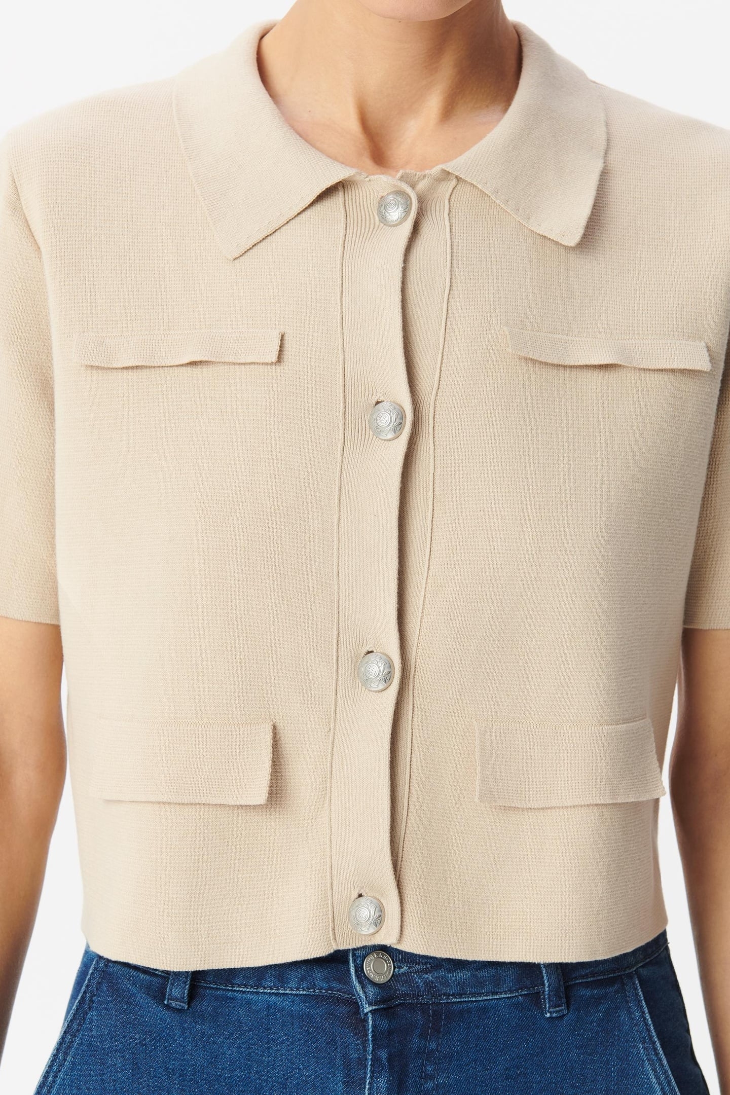SHORT BEIGE KNITTED CARDIGAN WITH ENGRAVED BUTTONS 6