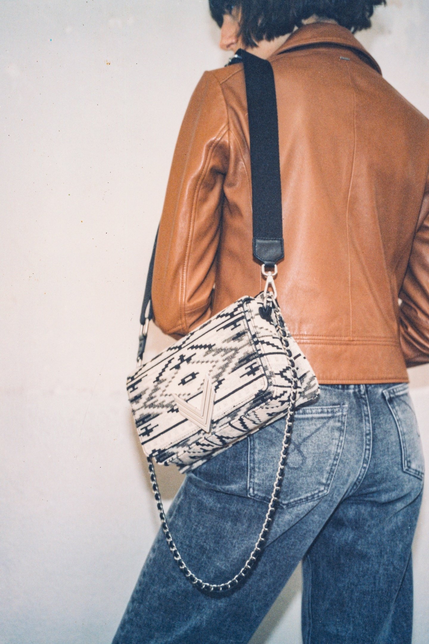 THE 111 LUCEA BLACK JACQUARD IKAT 1