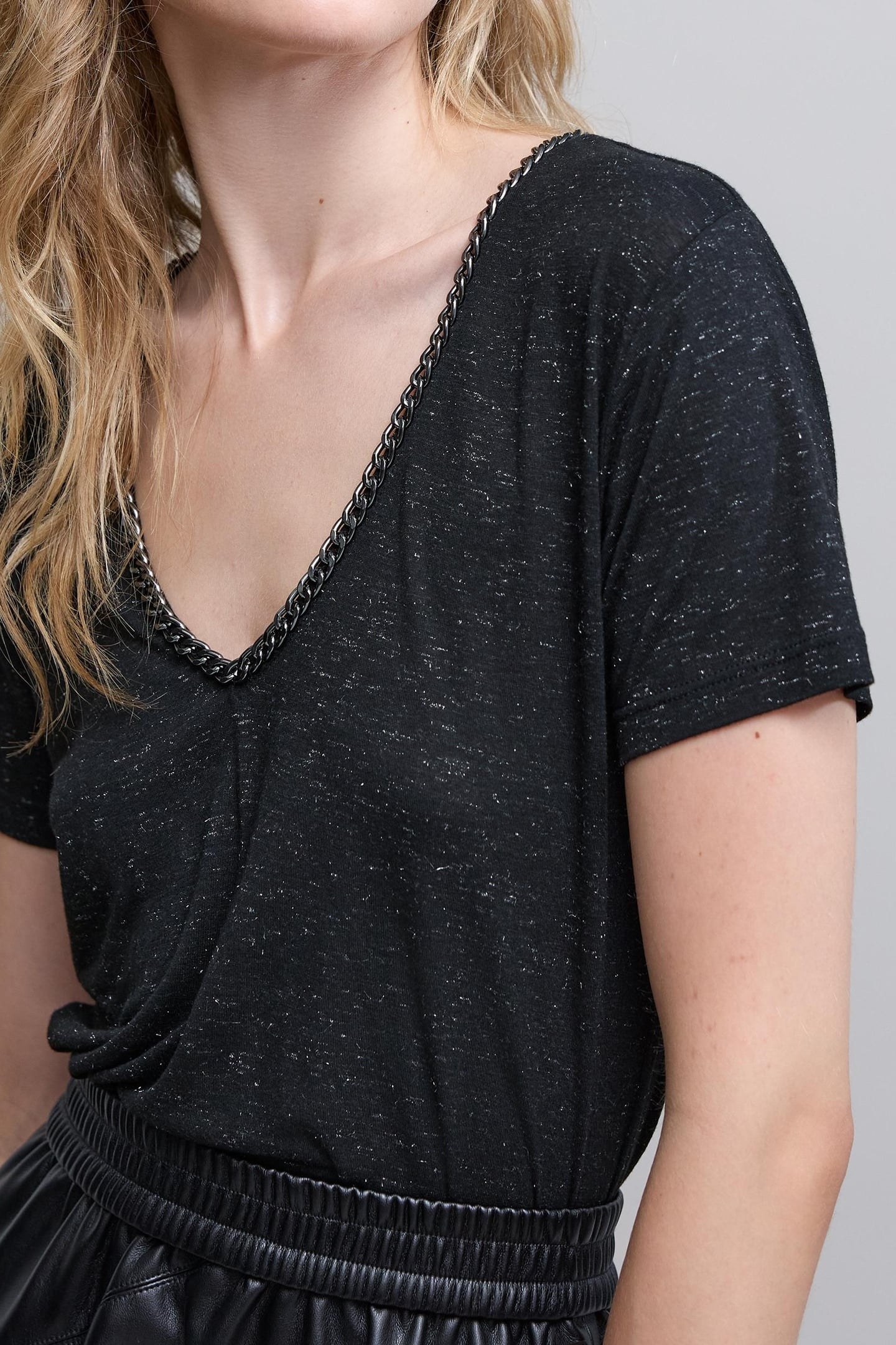 BLACK LUREX CHAIN V_NECK T_SHIRT 5