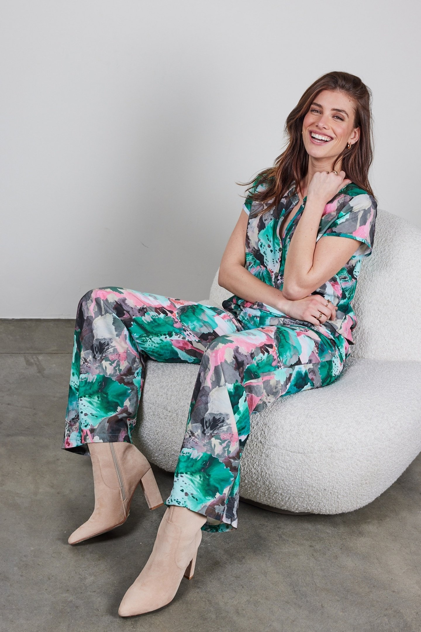 BLOUSE HARPER SHORT SLEEVE IN LIGHT GREY WITH DREAMSCAPE PRI 5