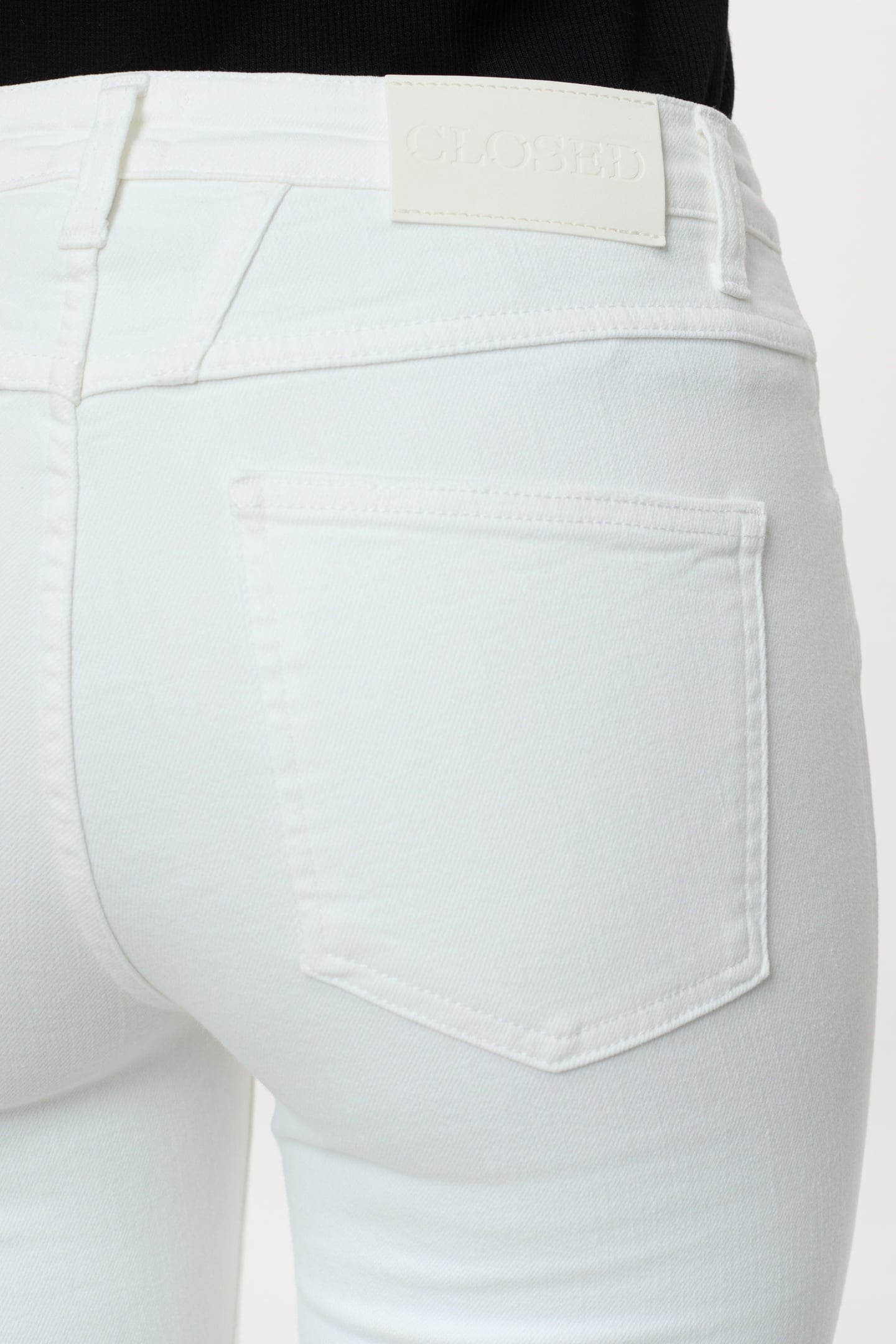 SKINNY PUSHER JEANS WHITE 4