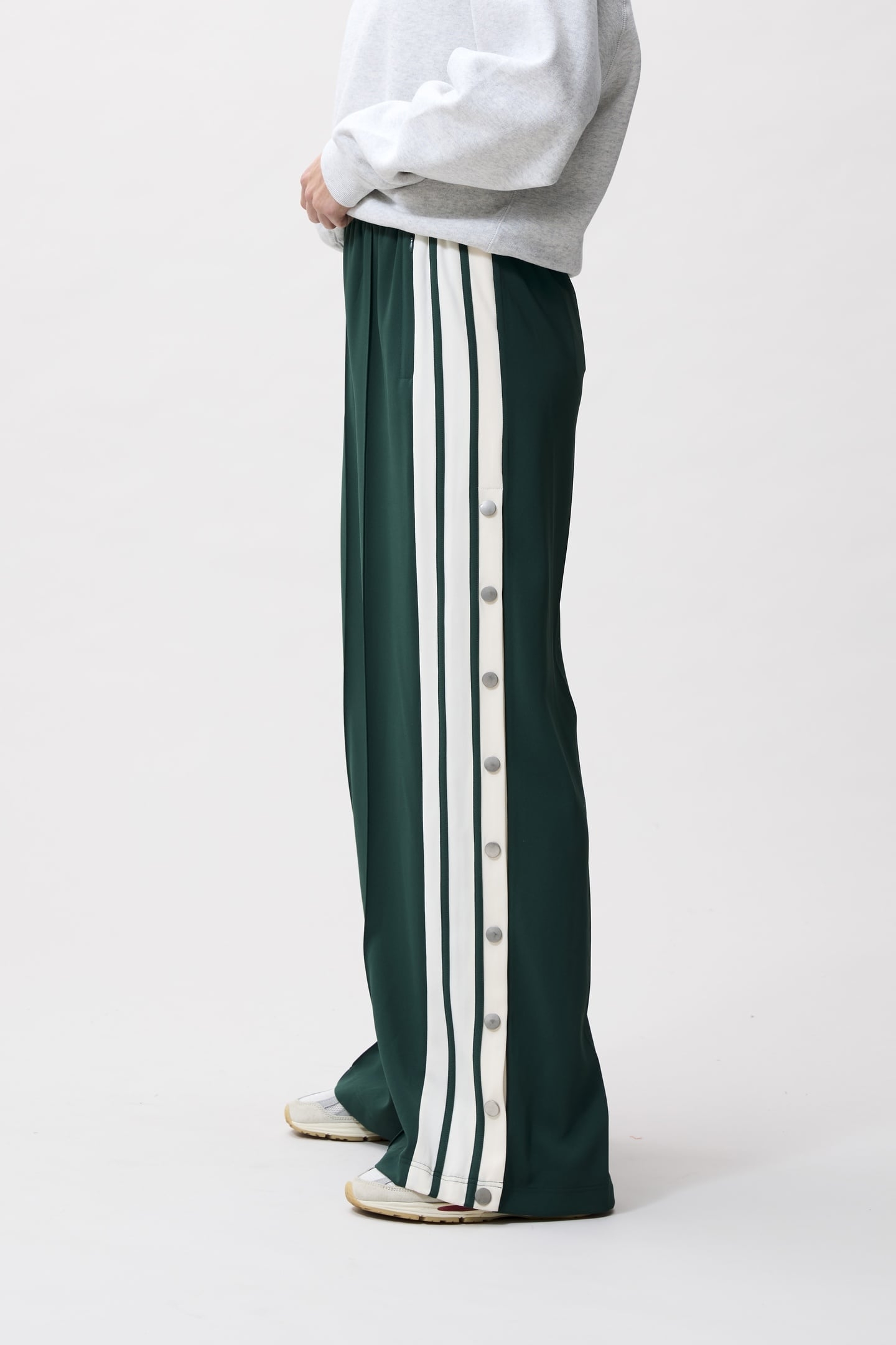 SIDE BUTTON TRACKSUIT TROUSERS PINE FOREST 3