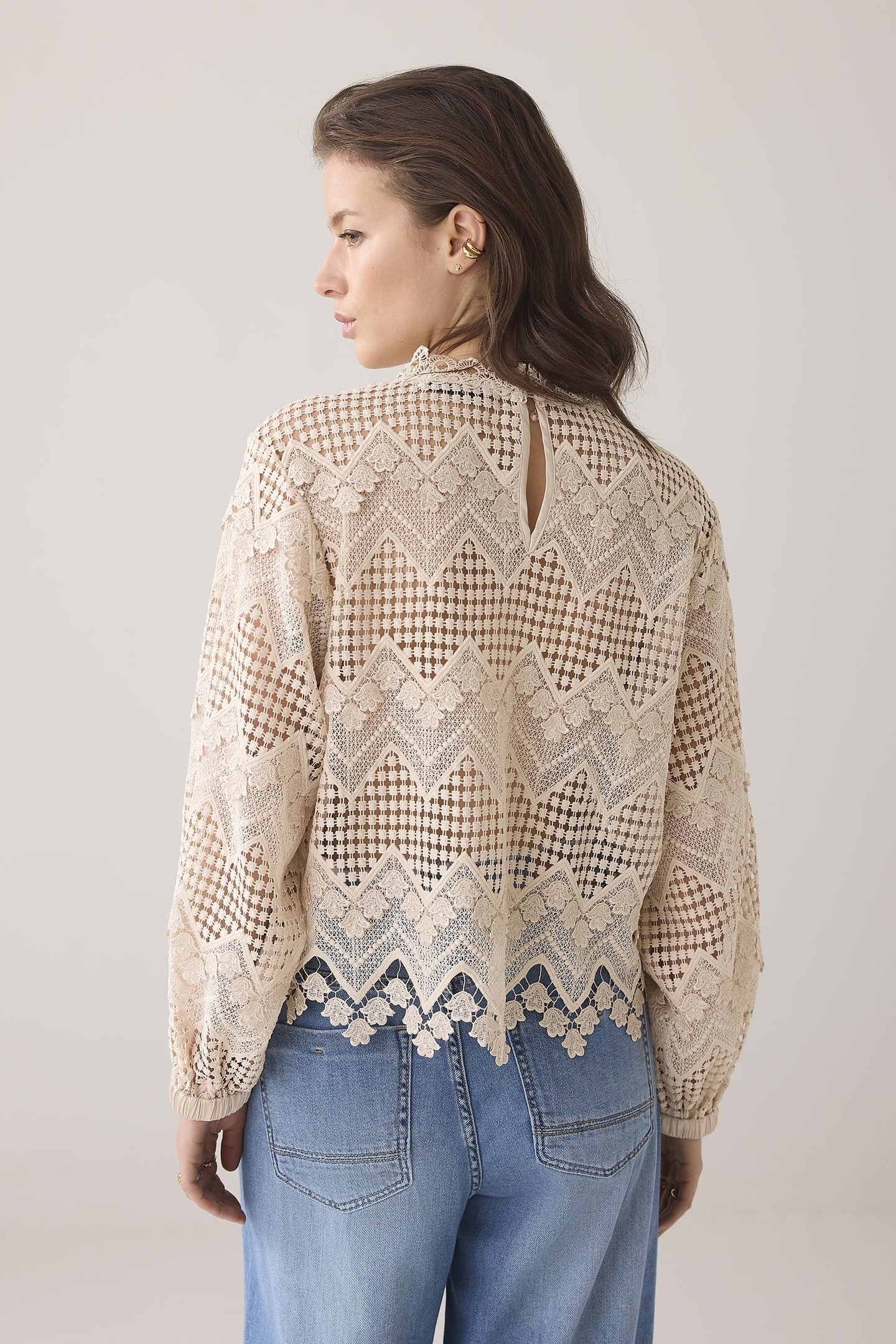 LONGSLEEVE TOP LACE PEBBLE BEIGE 2
