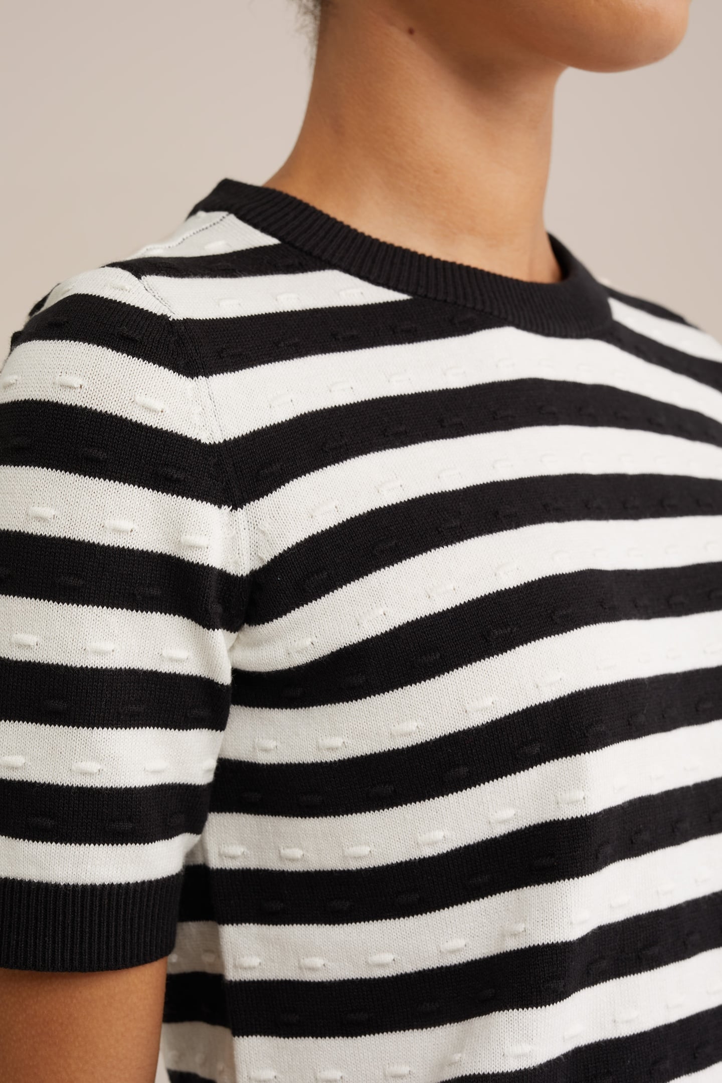 KNITTED PULLOVER BLACK 5