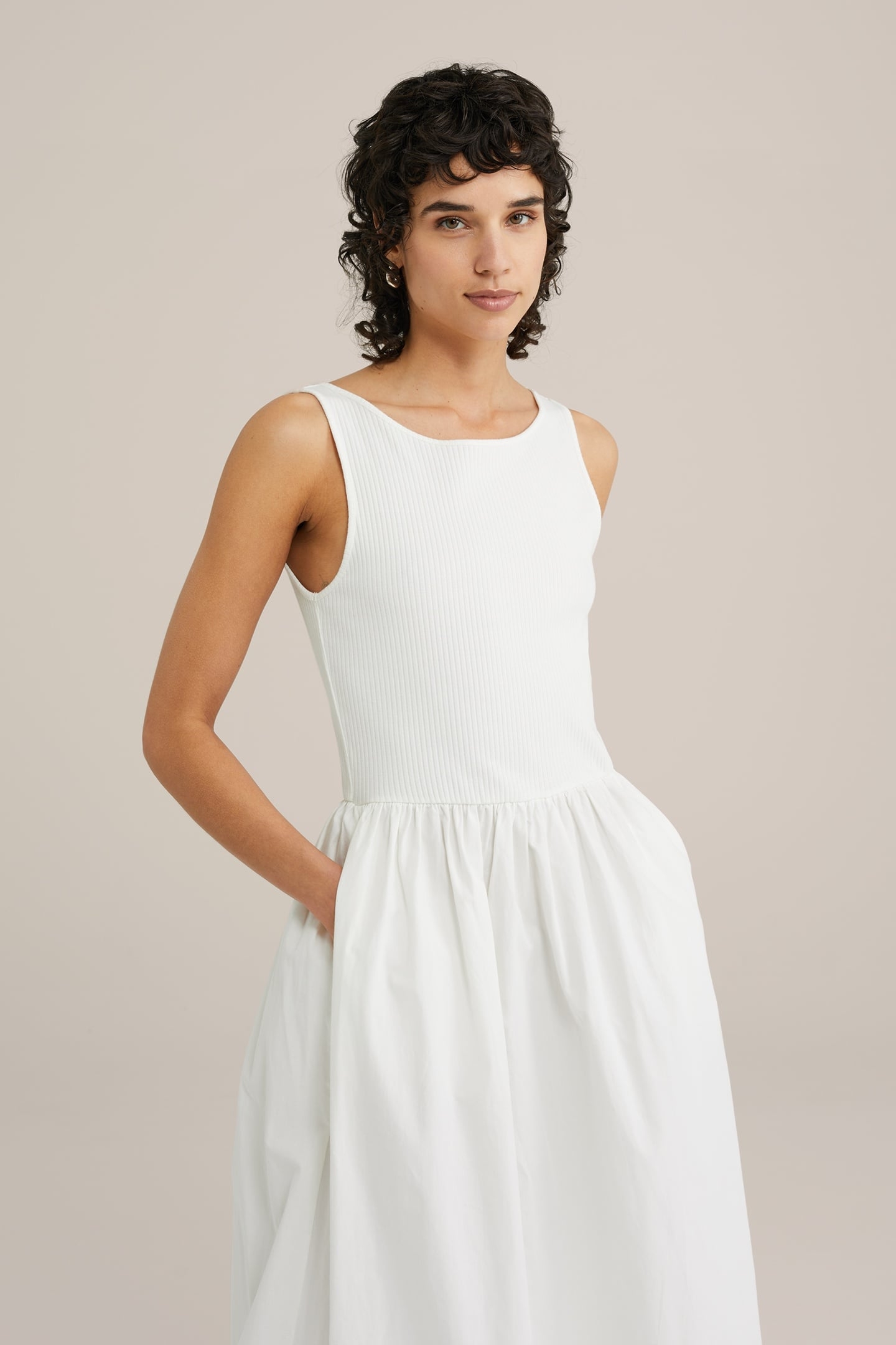 DRESS MID LENGTH WHITE 2