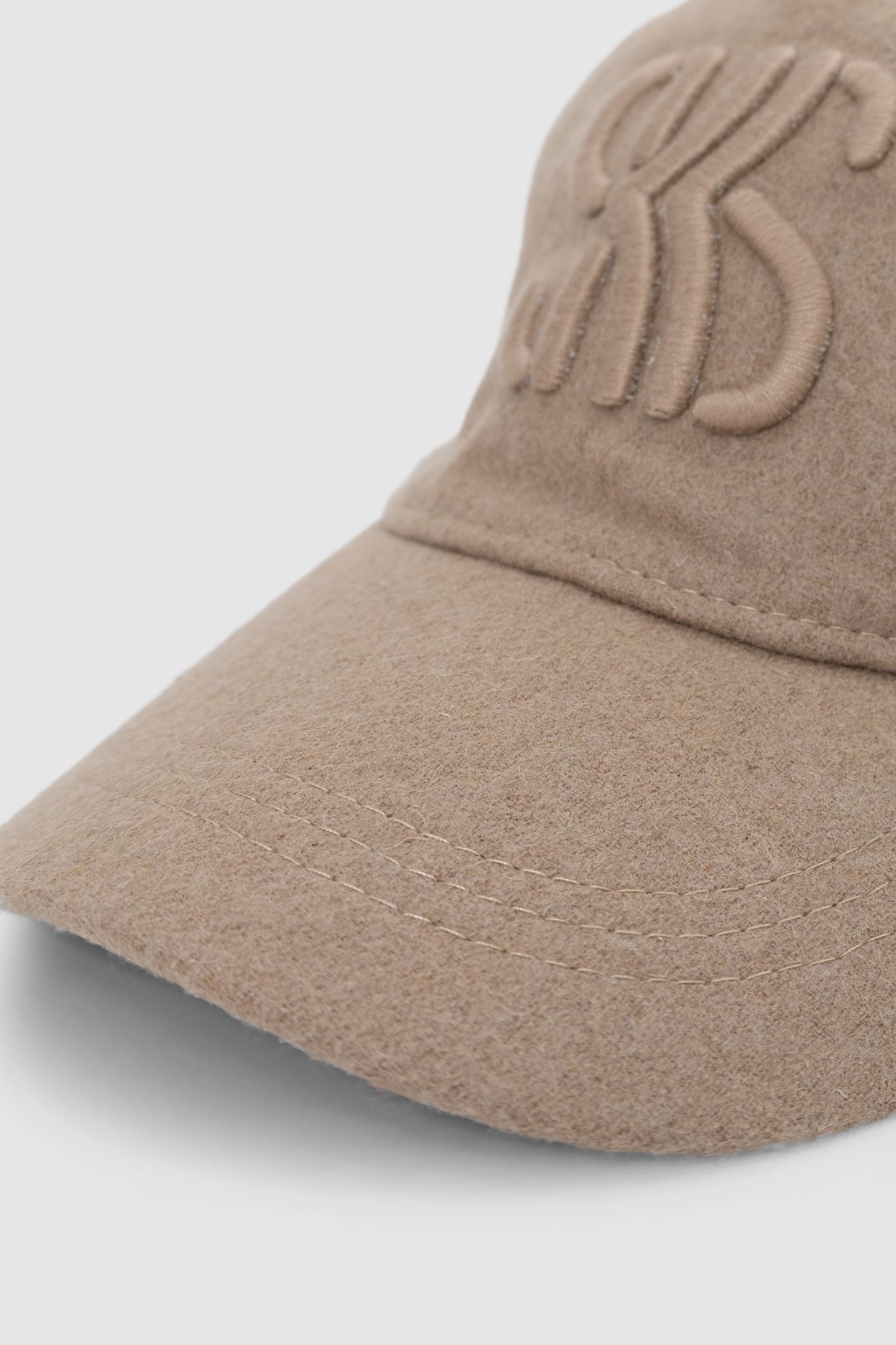 BEIGE CAP WITH MONOGRAM EMBROIDERY, GIRL 6