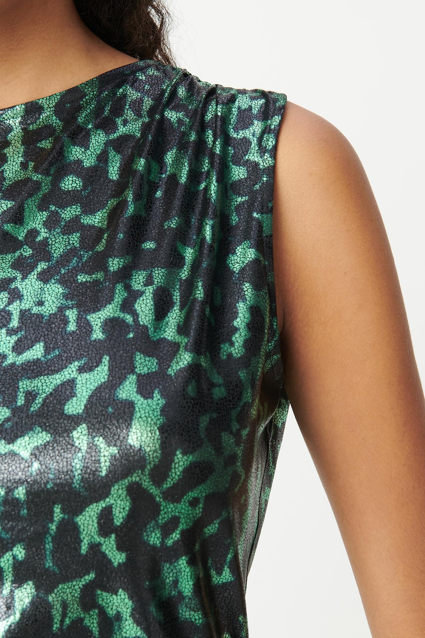 METALLIC CAMOUFLAGE PRINT GREEN TOP 5