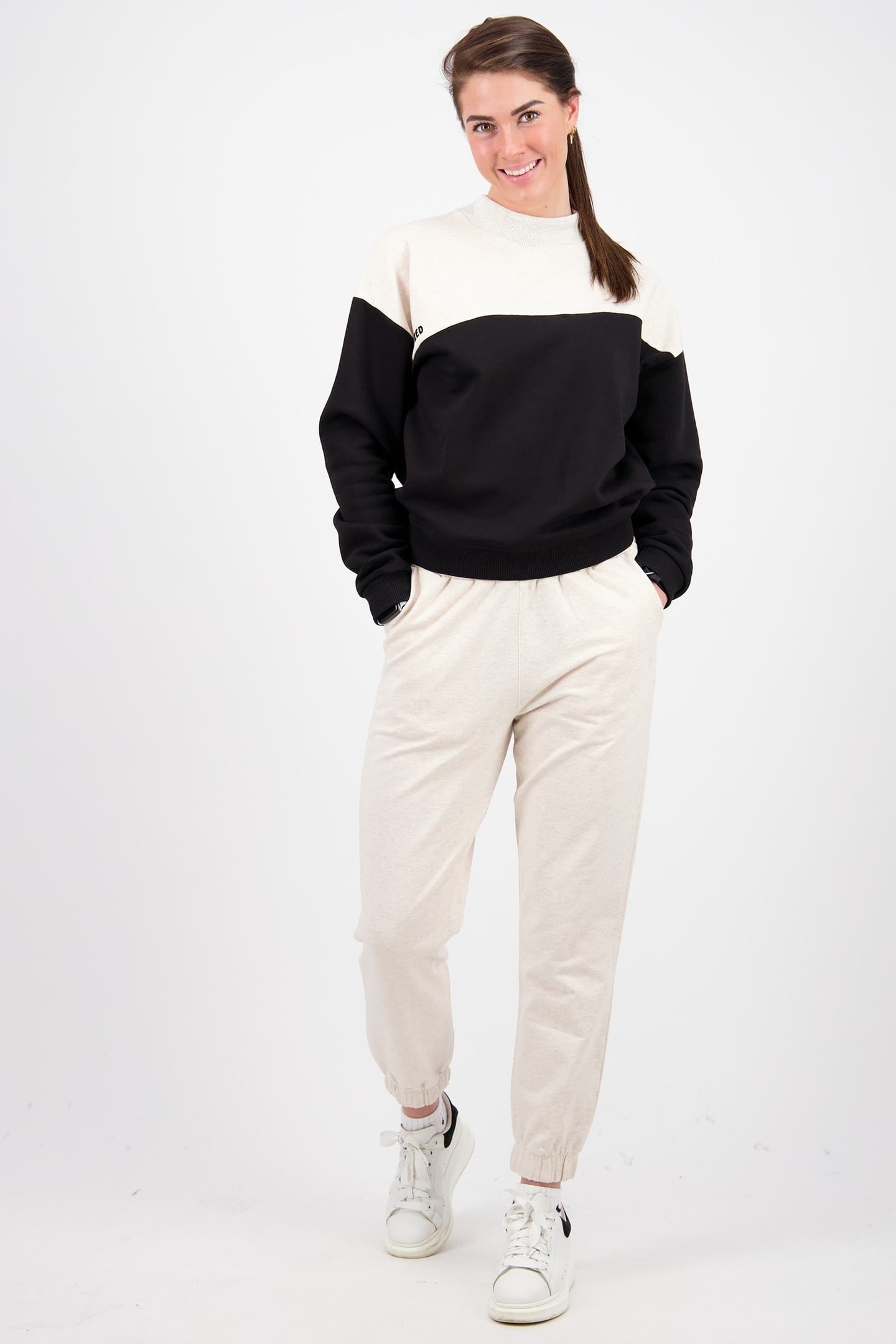 NADIA LONG SLEEVE DEEP BLACK 2