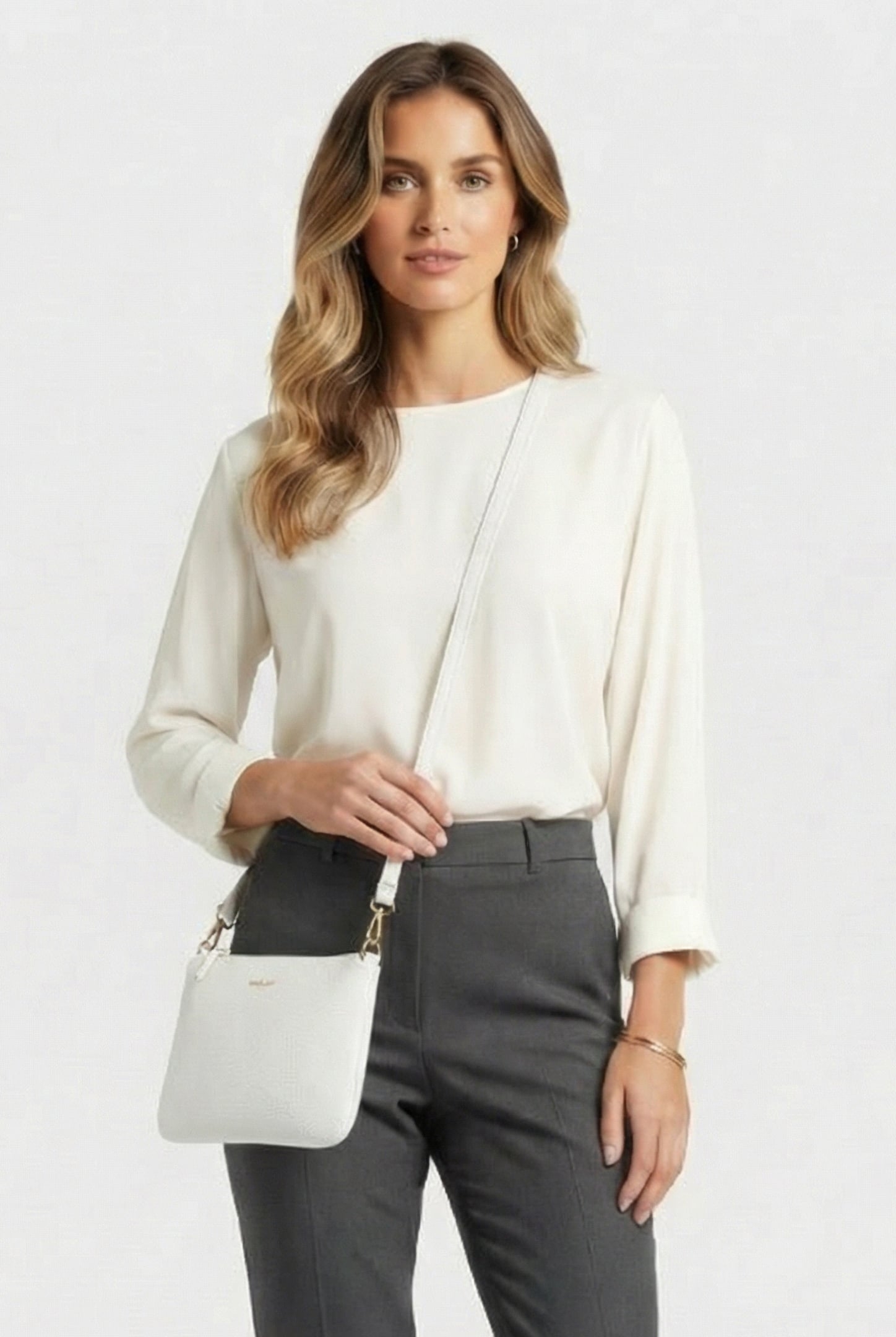 CROSS BODY BAG IN LEATHER 1