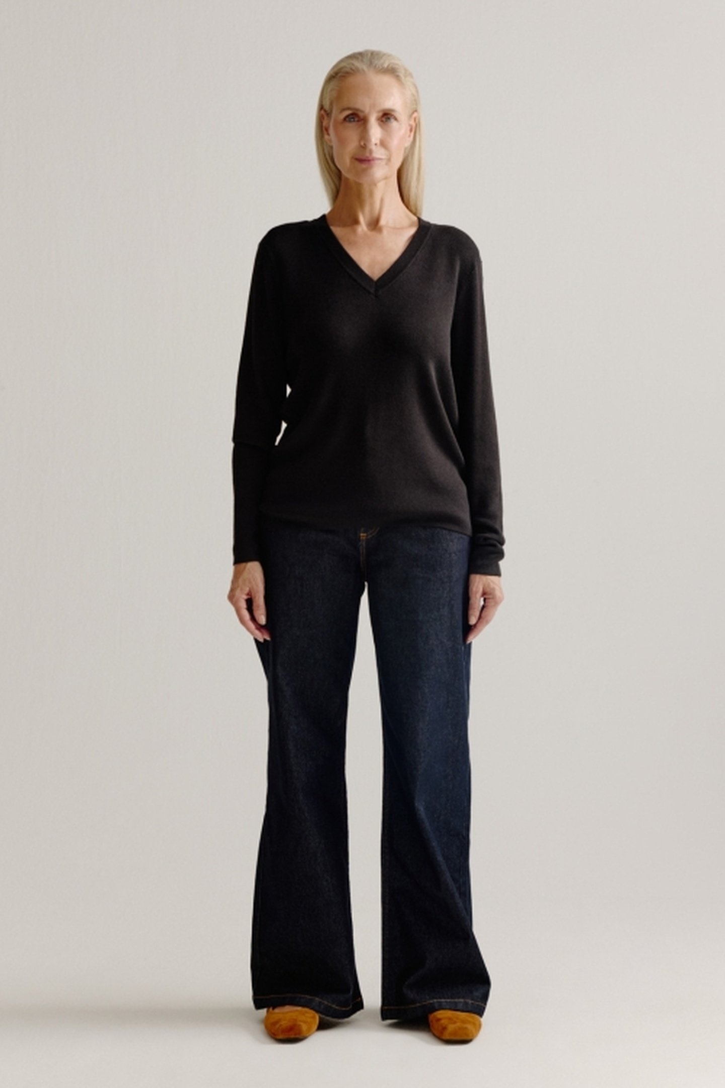 ASTRID SWEATER BLACK 2