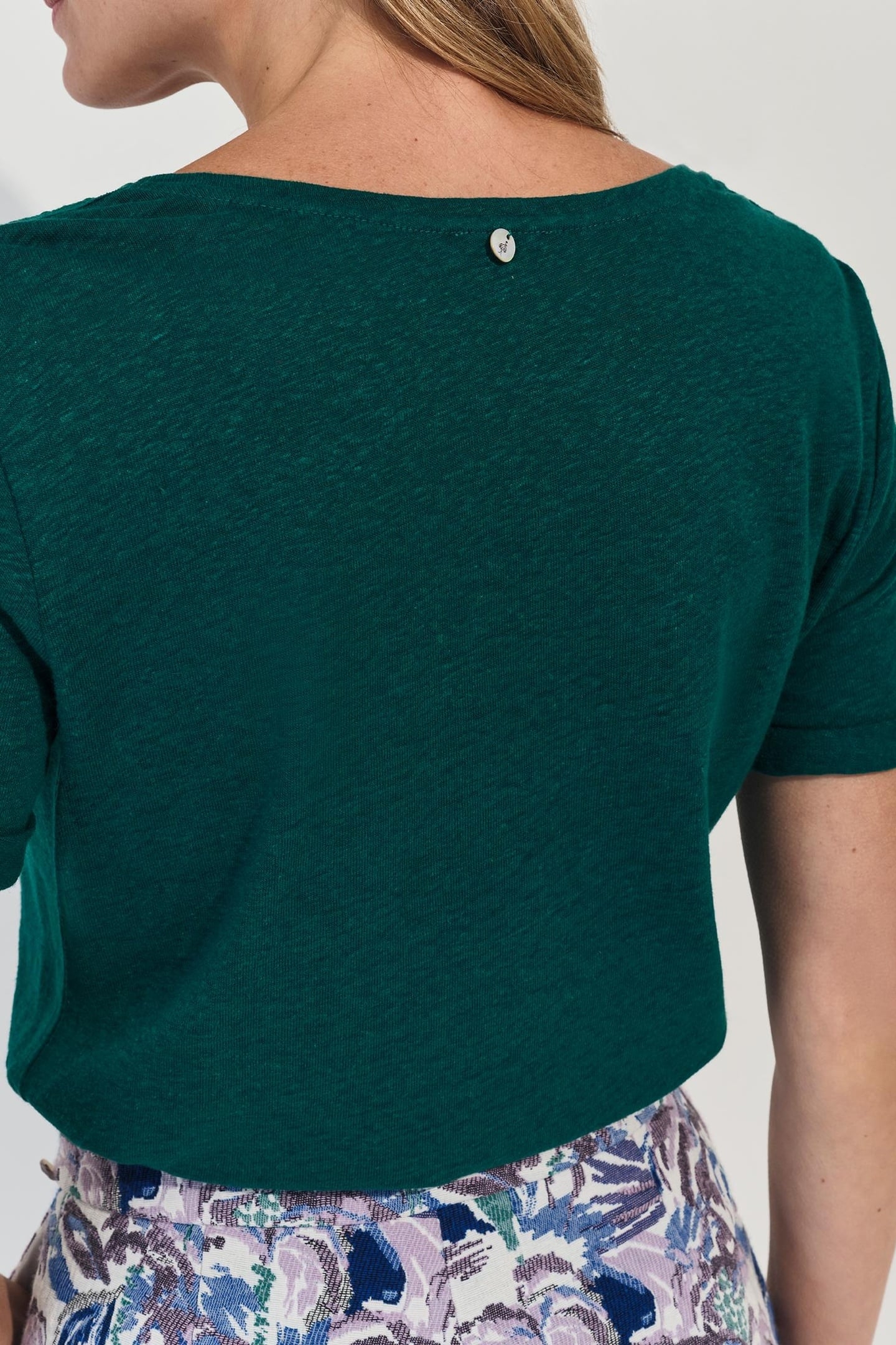 MARINGA - GREEN T-SHIRT WITH LACE DETAILS 5