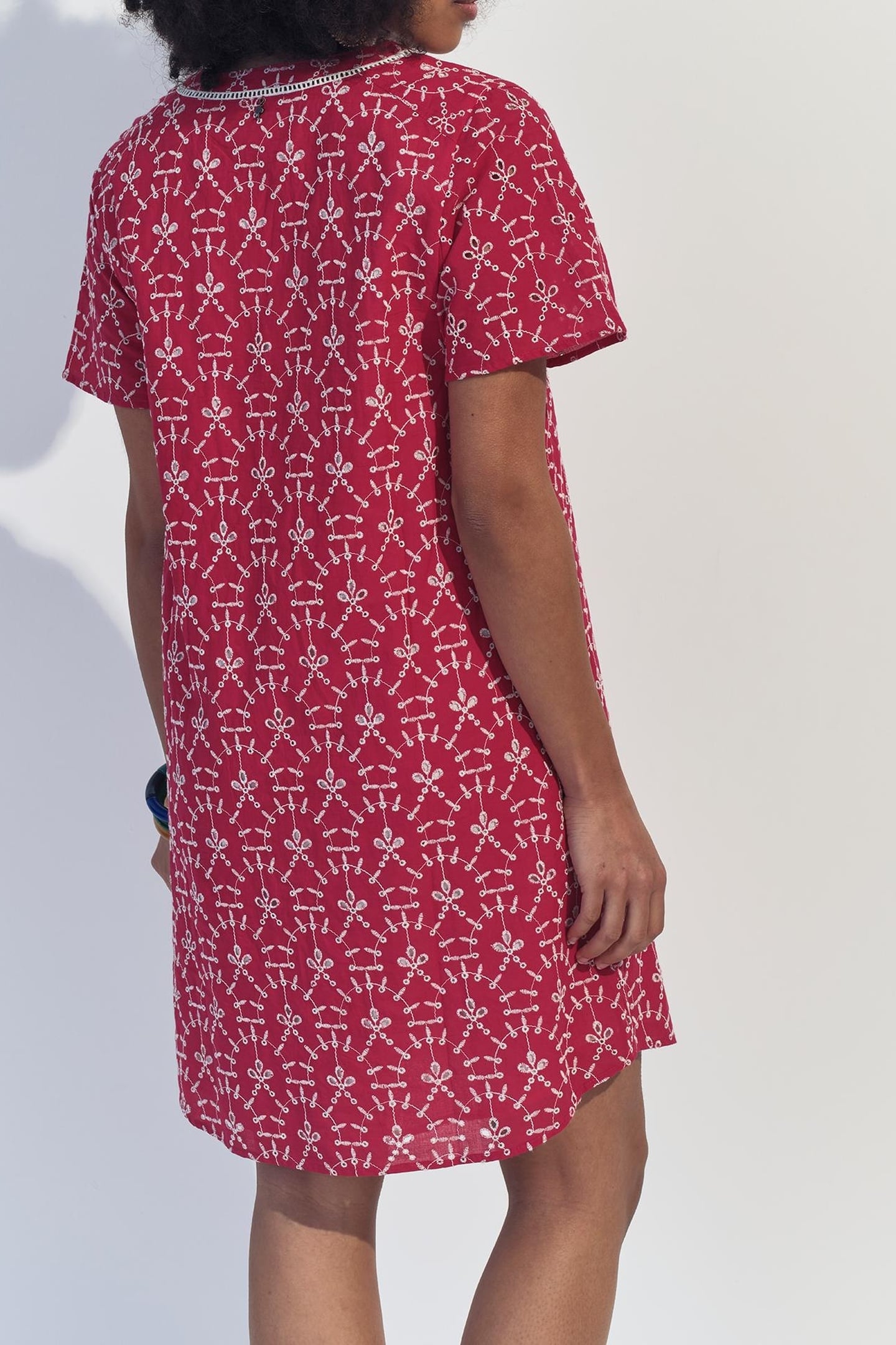 REKO - PINK DRESS WITH ALL-OVER EMBROIDERY 4