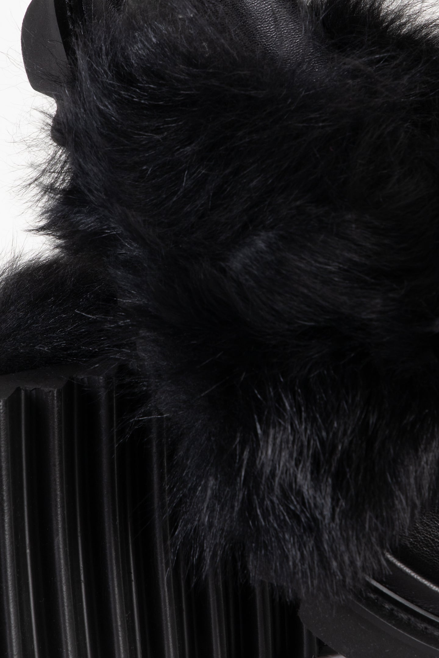 CROSSY FOXY SANDALS BLACK FUR 4