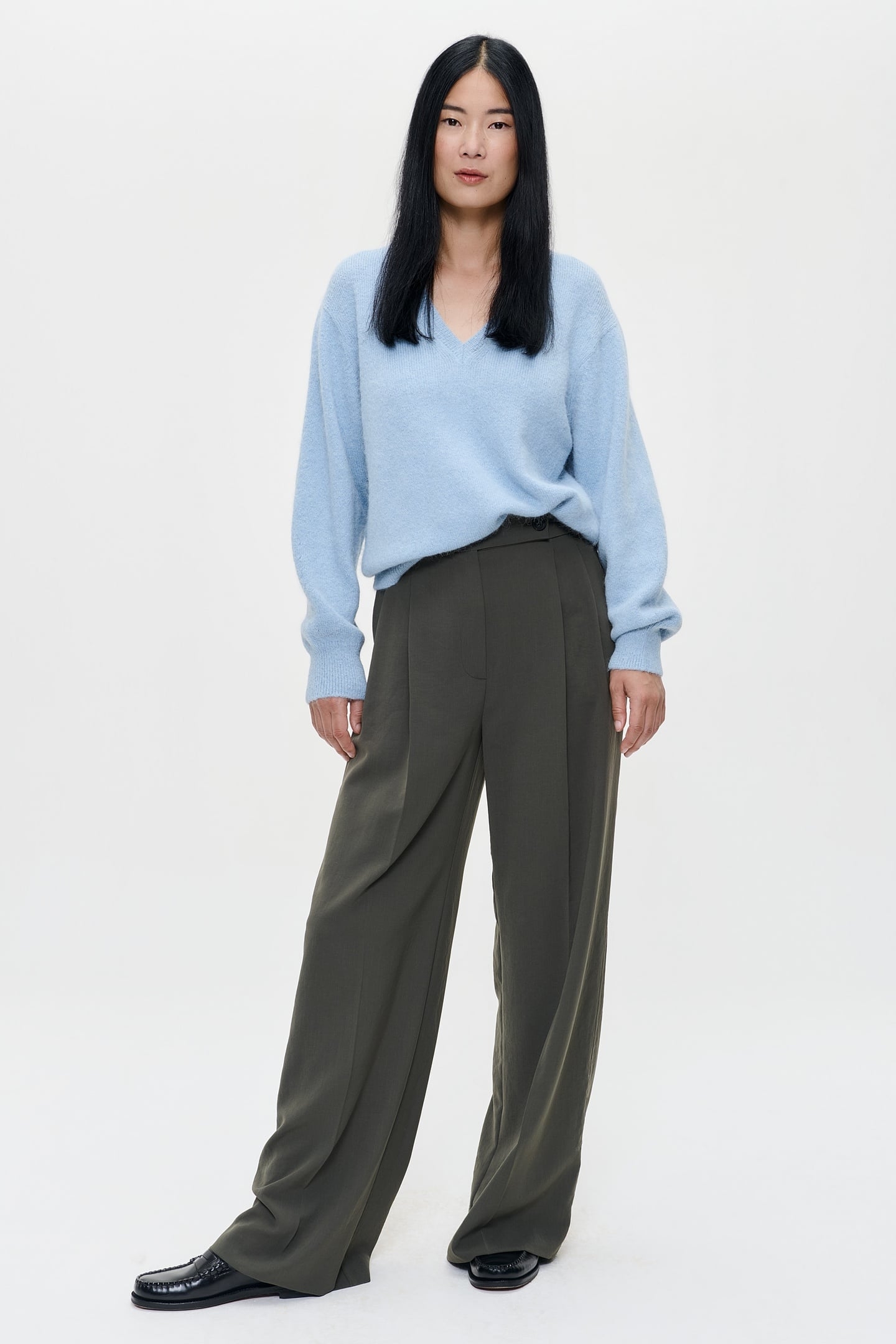 ALPACA RELAXED V-NECK PULLOVER BLUE HAZE 1