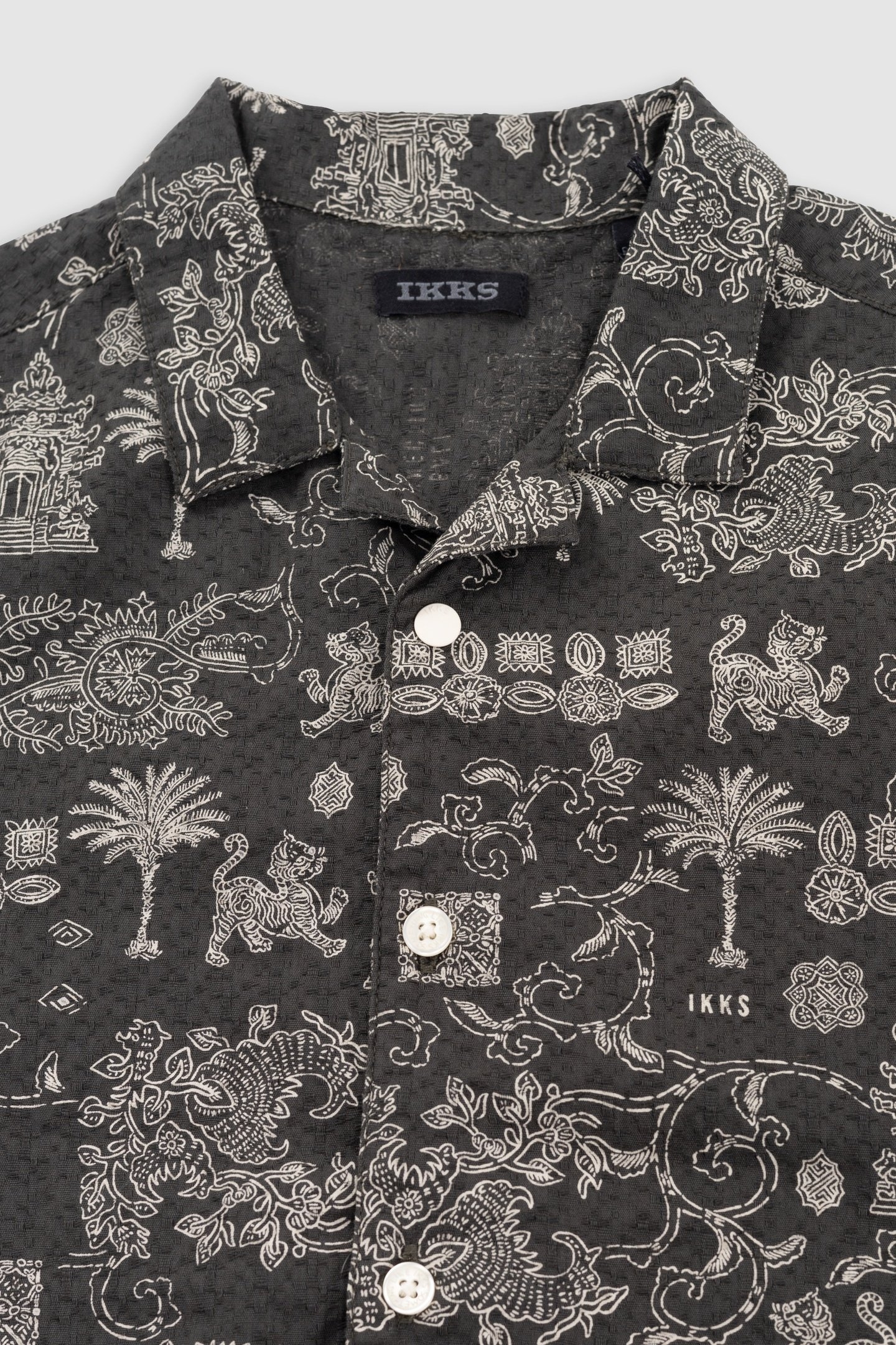 GREY SHIRT WITH BALINESE PRINT 3