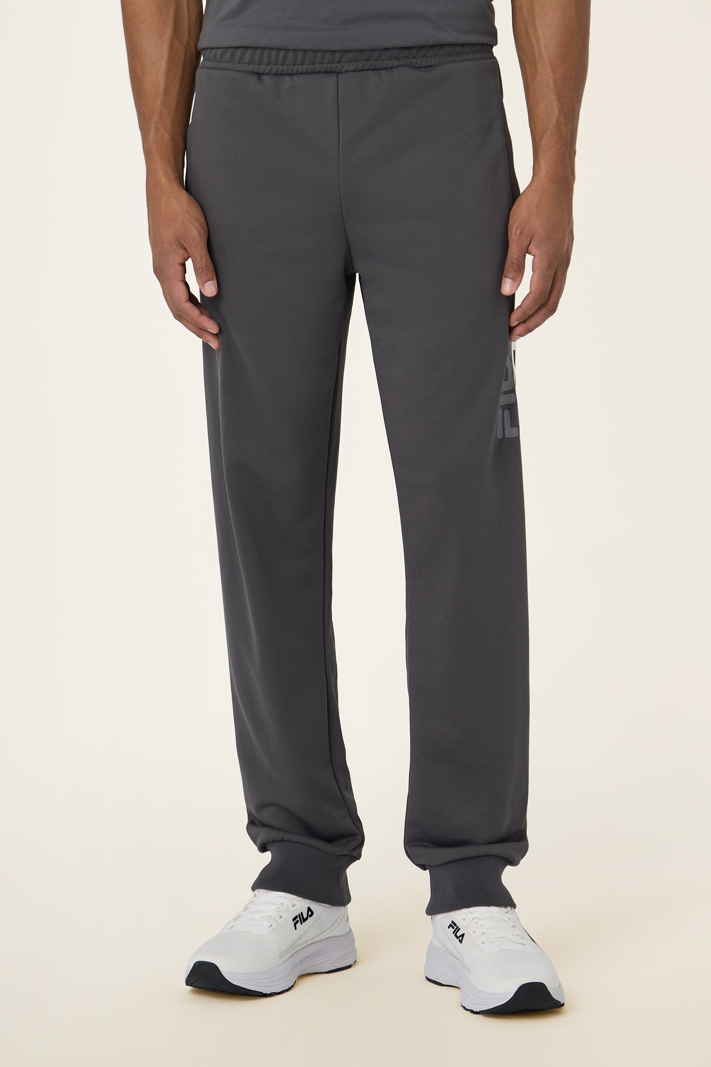 MANTA REGULAR GRAPHIC SWEATPANTS DARK SHADOW 1