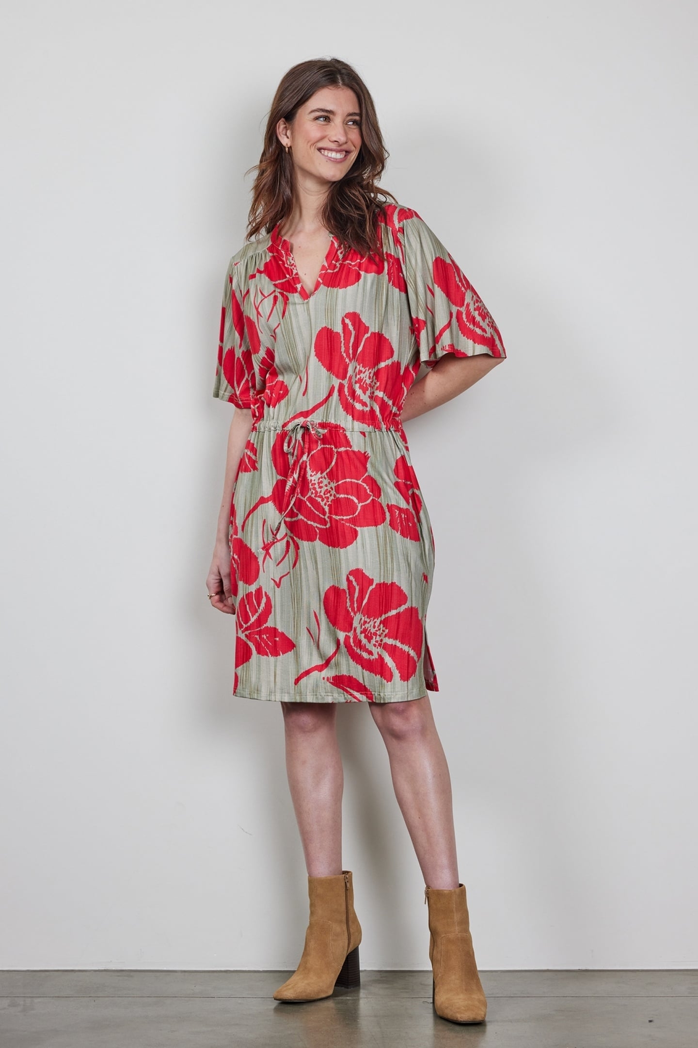 DRESS BAILY IN FEATHER GREY WITH FLEURI PRINT 1