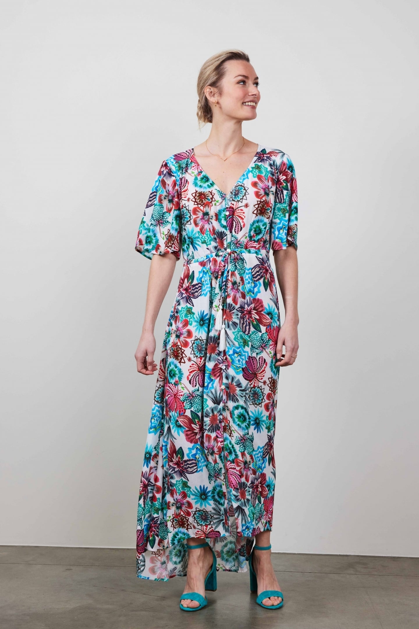 DRESS JAZZY IN OFFWHITE WITH FLORAL MEDLEY 4