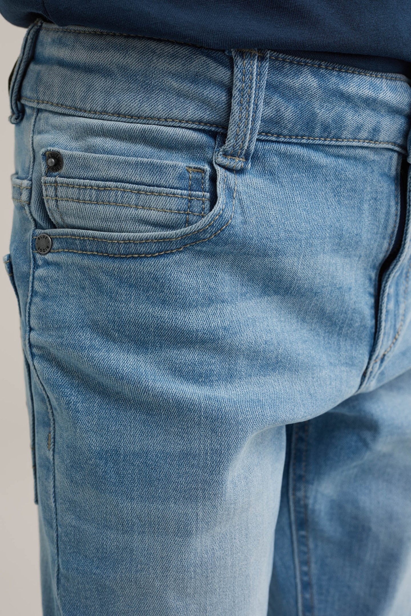 5-POCKET MID WAIST LIGHT BLUE 5