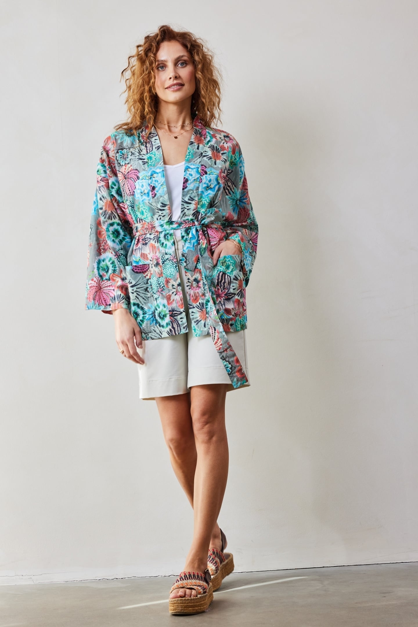 KIMONO IN GRANITE GREEN WITH FLORAL MEDLEY PRINT 2