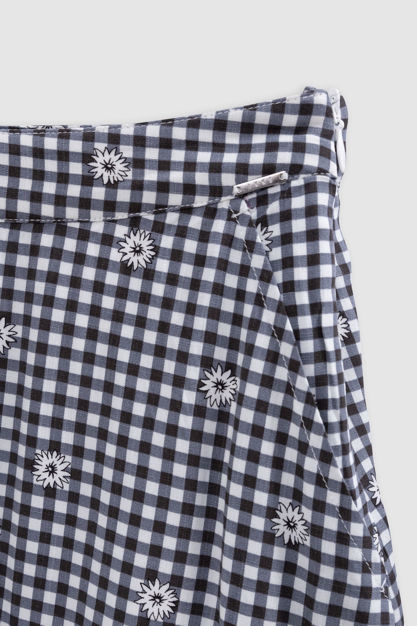 BLACK GINGHAM AND FLORAL PRINT SKORT 3