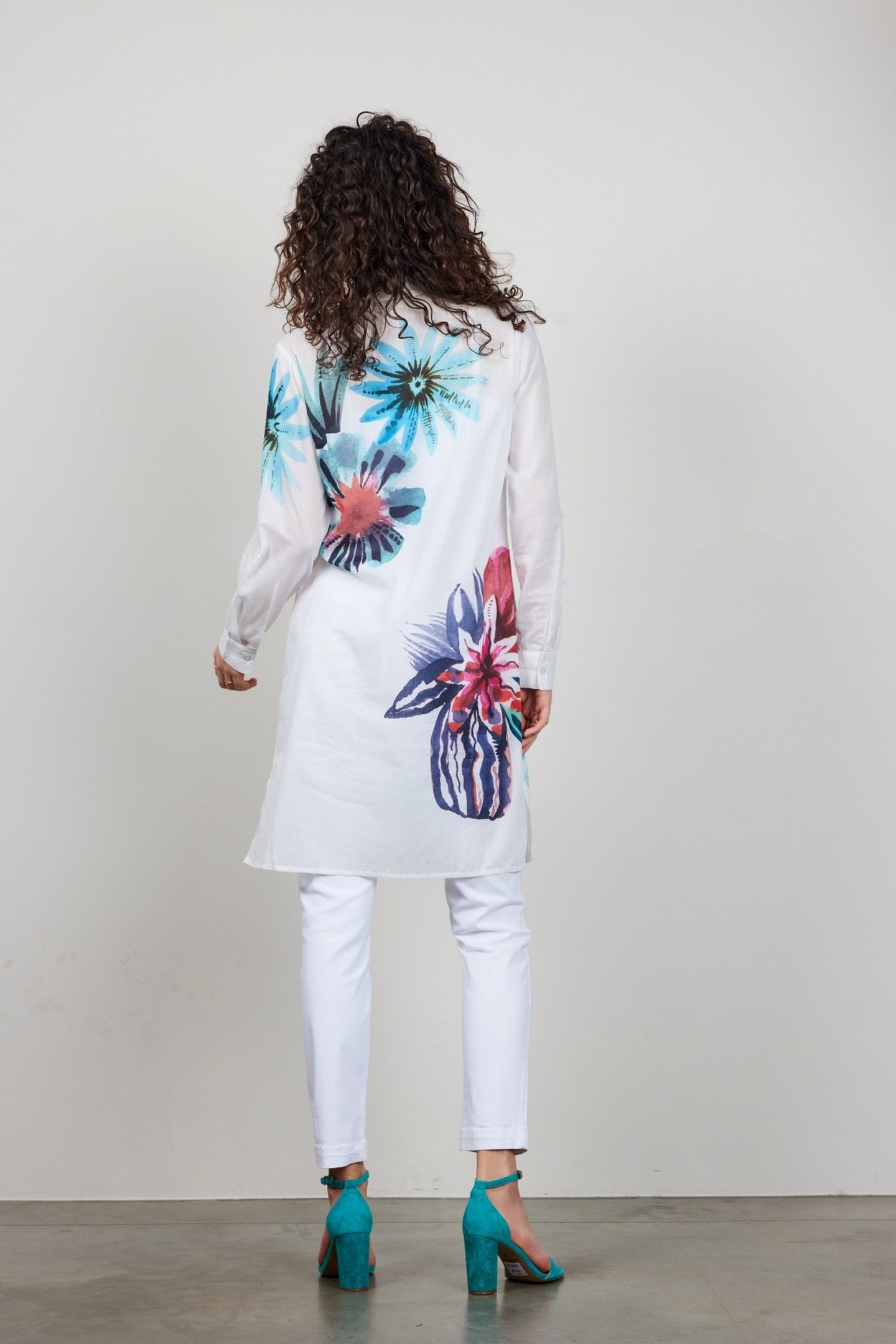 TUNIC FLORAL IN OFFWHITE WITH FLORAL MEDLEY PANEL 5