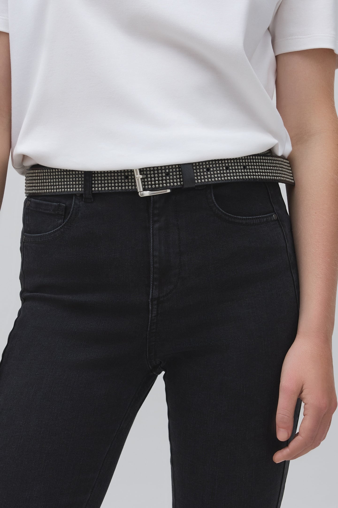 ALL-OVER MICRO STUDDED LEATHER BLACK BELT 6