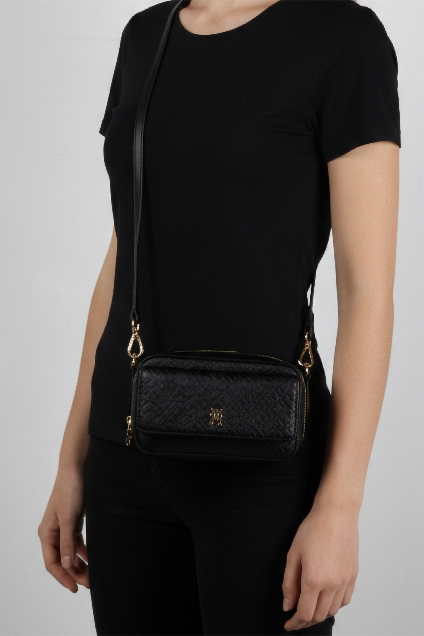 ICON CAMERA BAG BLACK 1