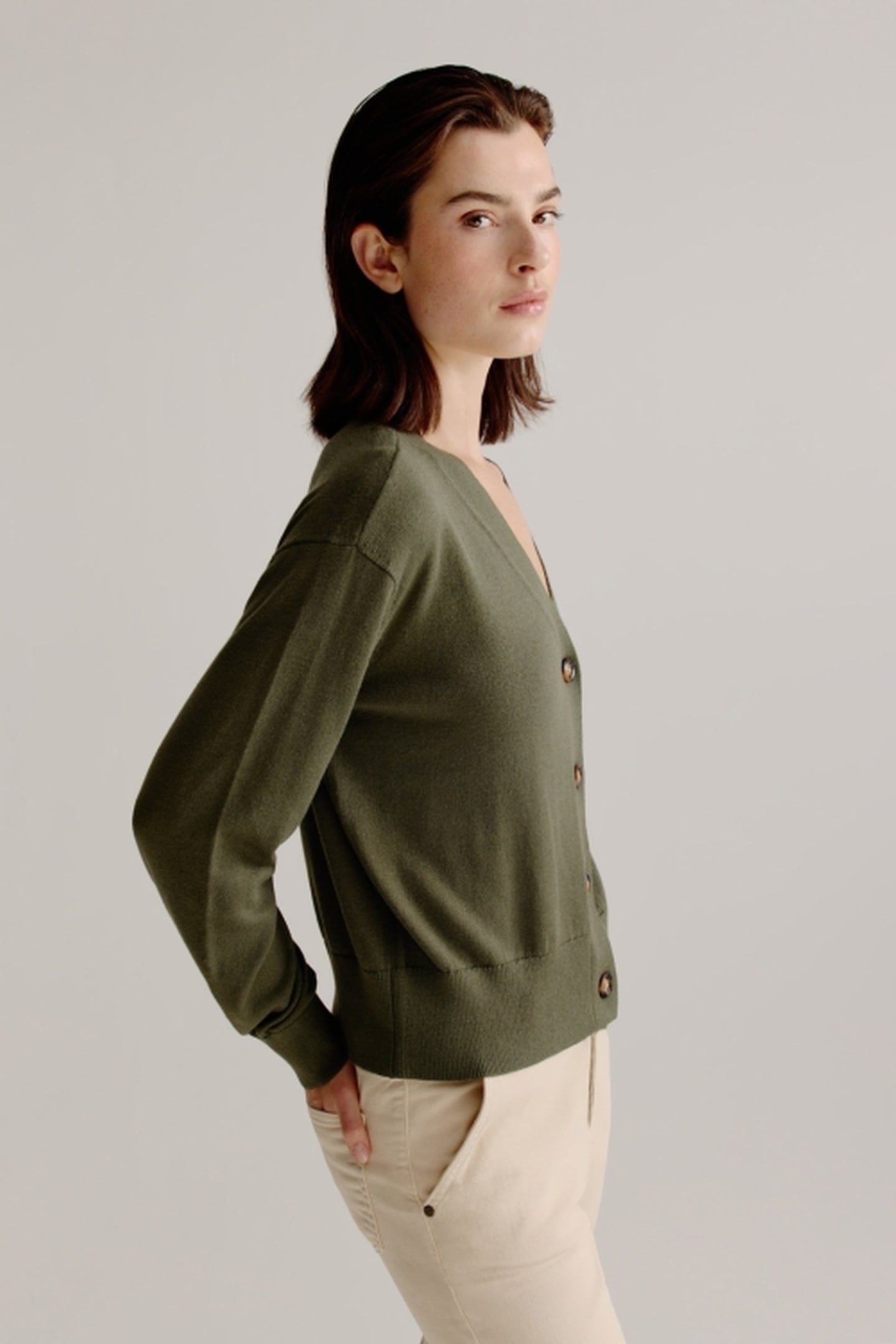 AUGUST CARDIGAN PESTO 4